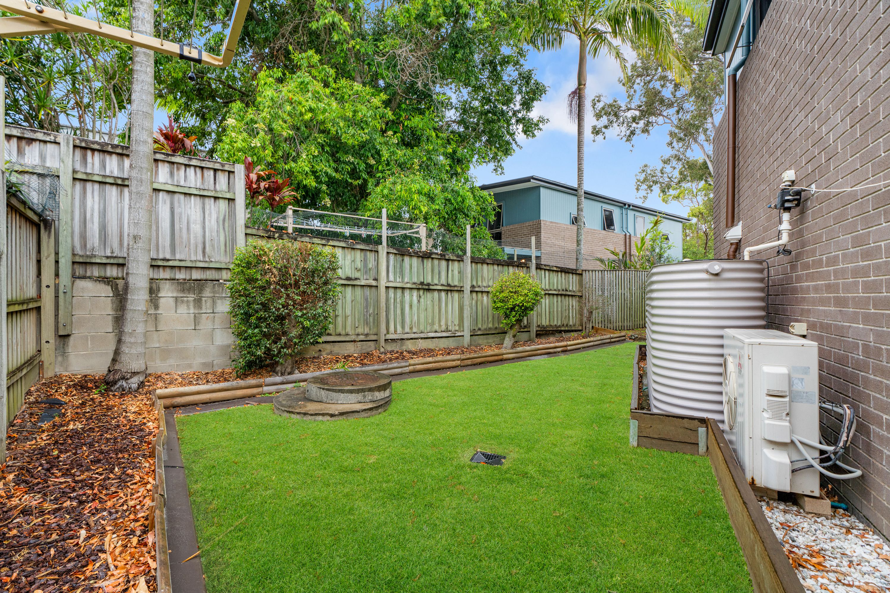 135 Falconer Street — photo 8 of 29