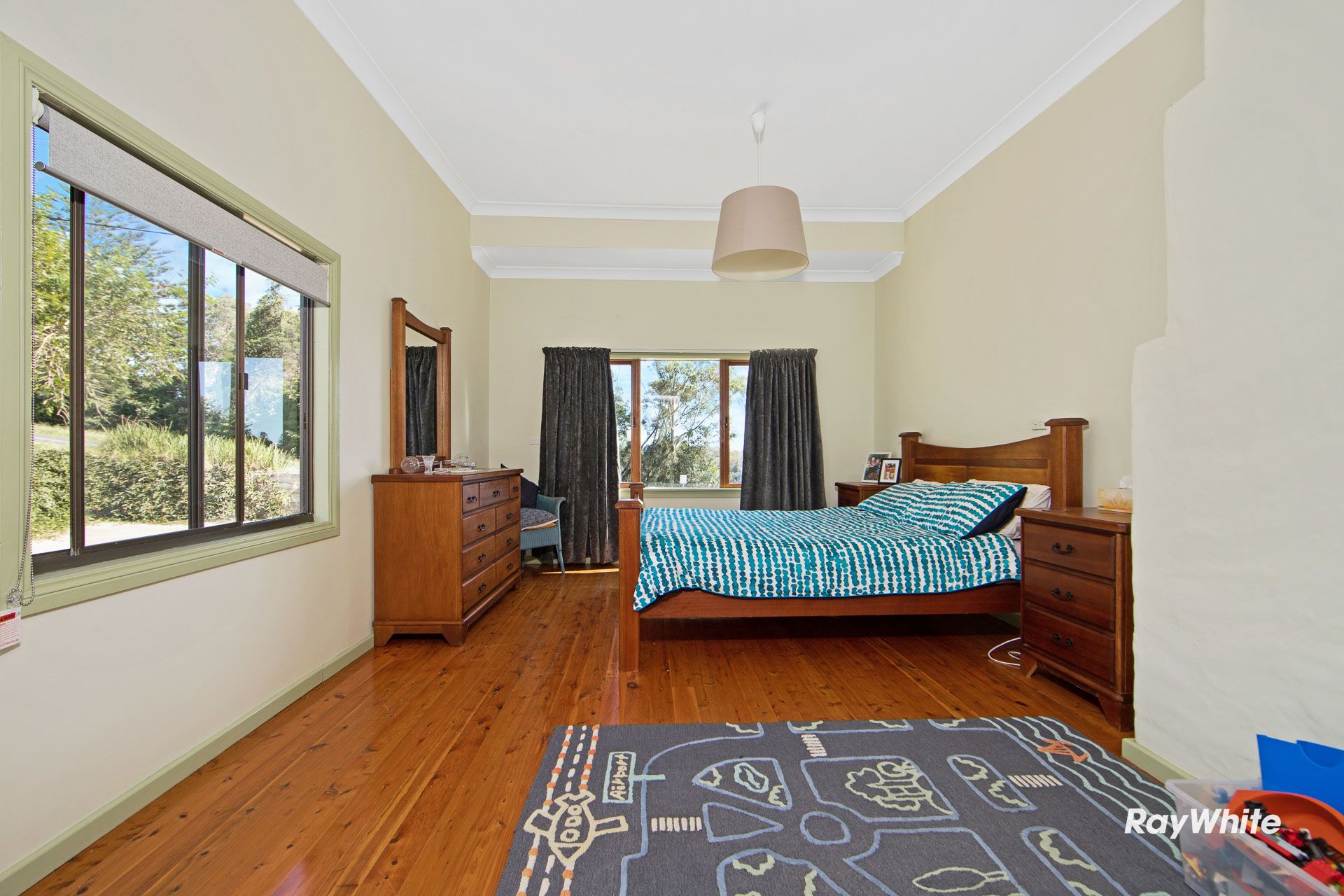 2-4 Trafalgar Road — photo 10 of 30