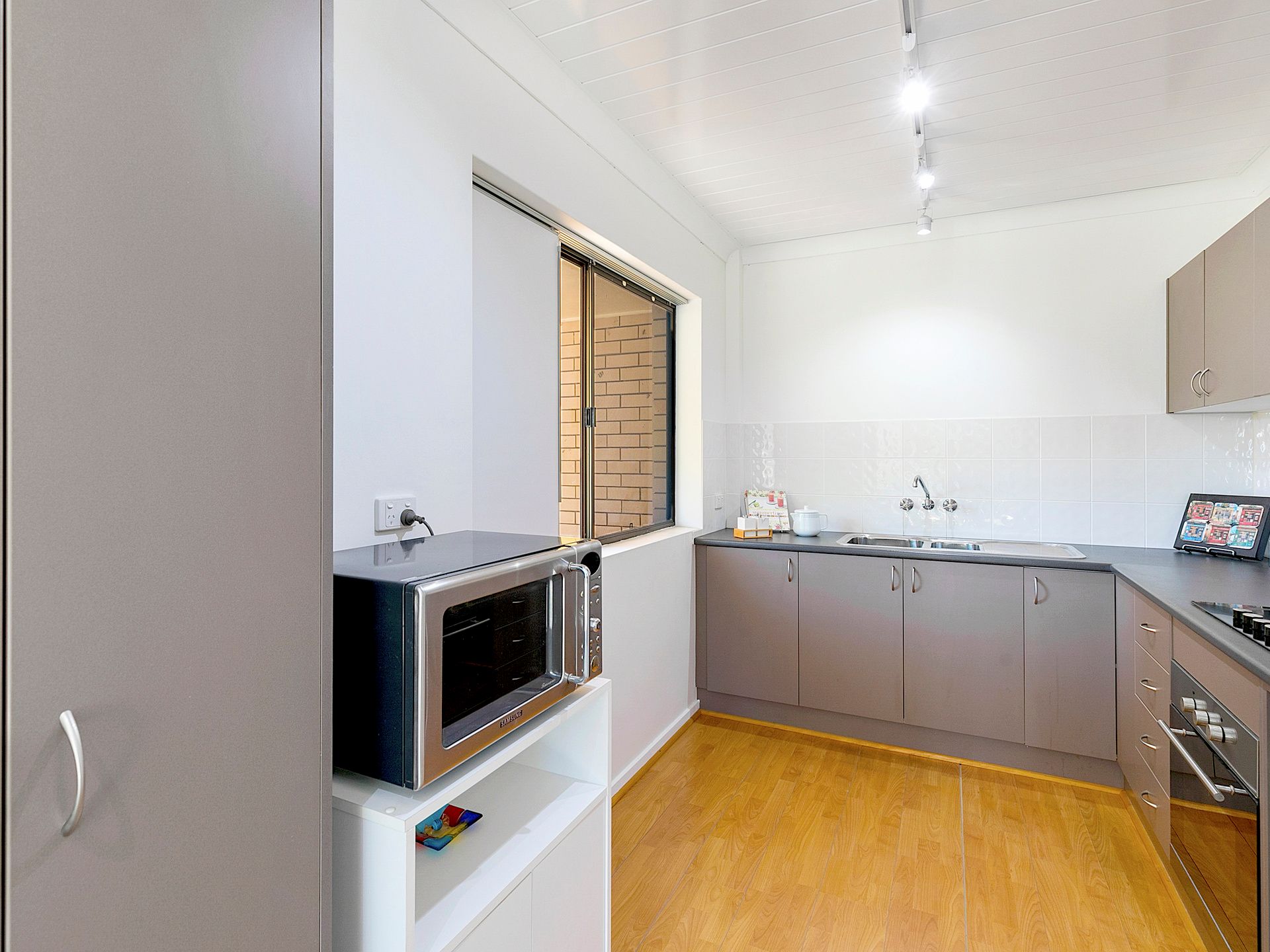 2 Raintree Street, Mansfield QLD 4122