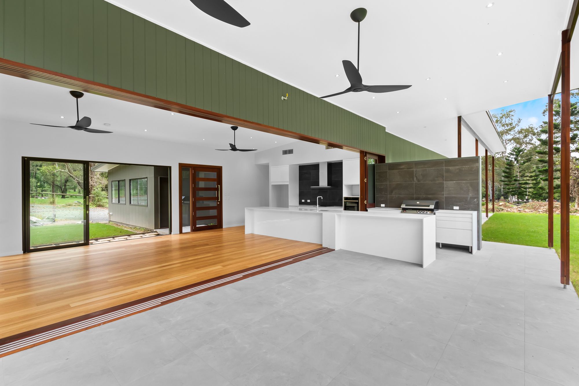 54 Boscombe Road, Brookfield, QLD 4069