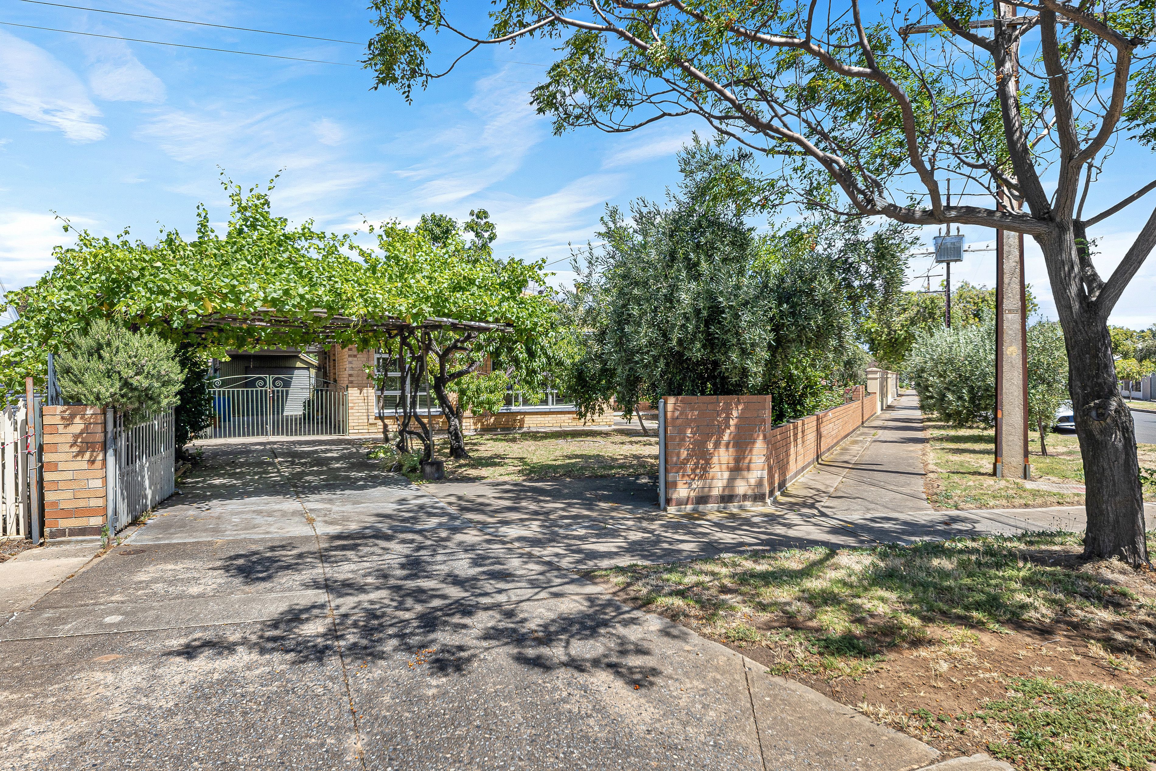 15 Hotchkiss Crescent, Croydon Park, SA 5008
