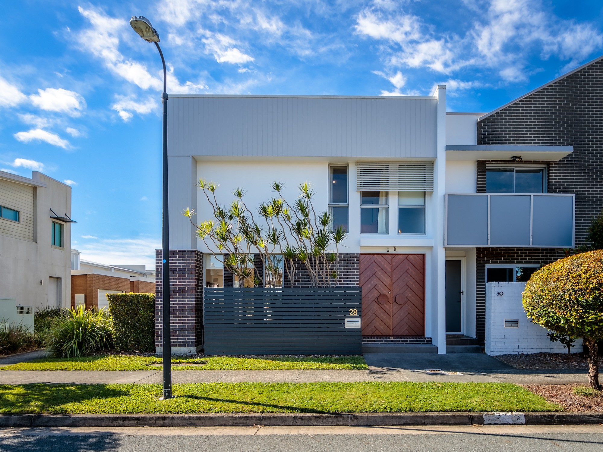 28 South Bay Drive, Varsity Lakes, QLD 4227