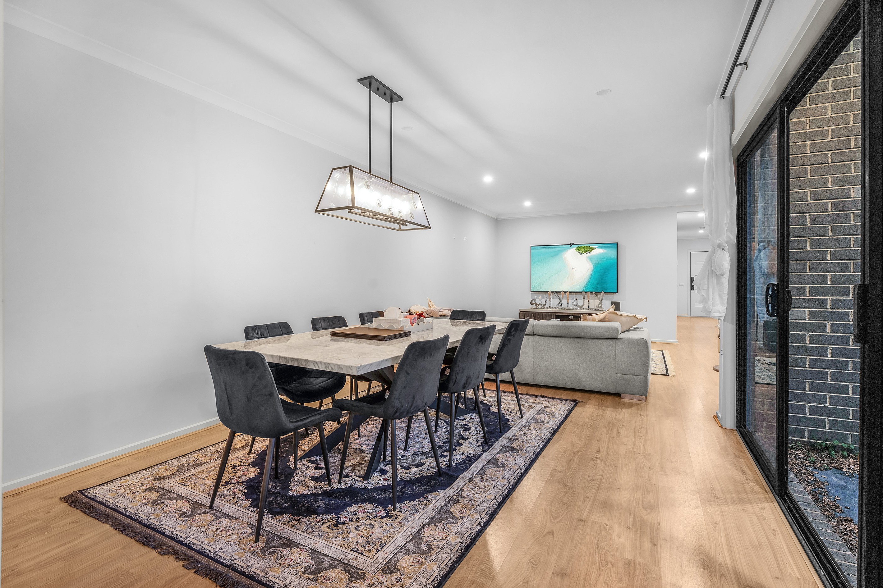 206 Wheelers Park Drive, Cranbourne North, VIC 3977