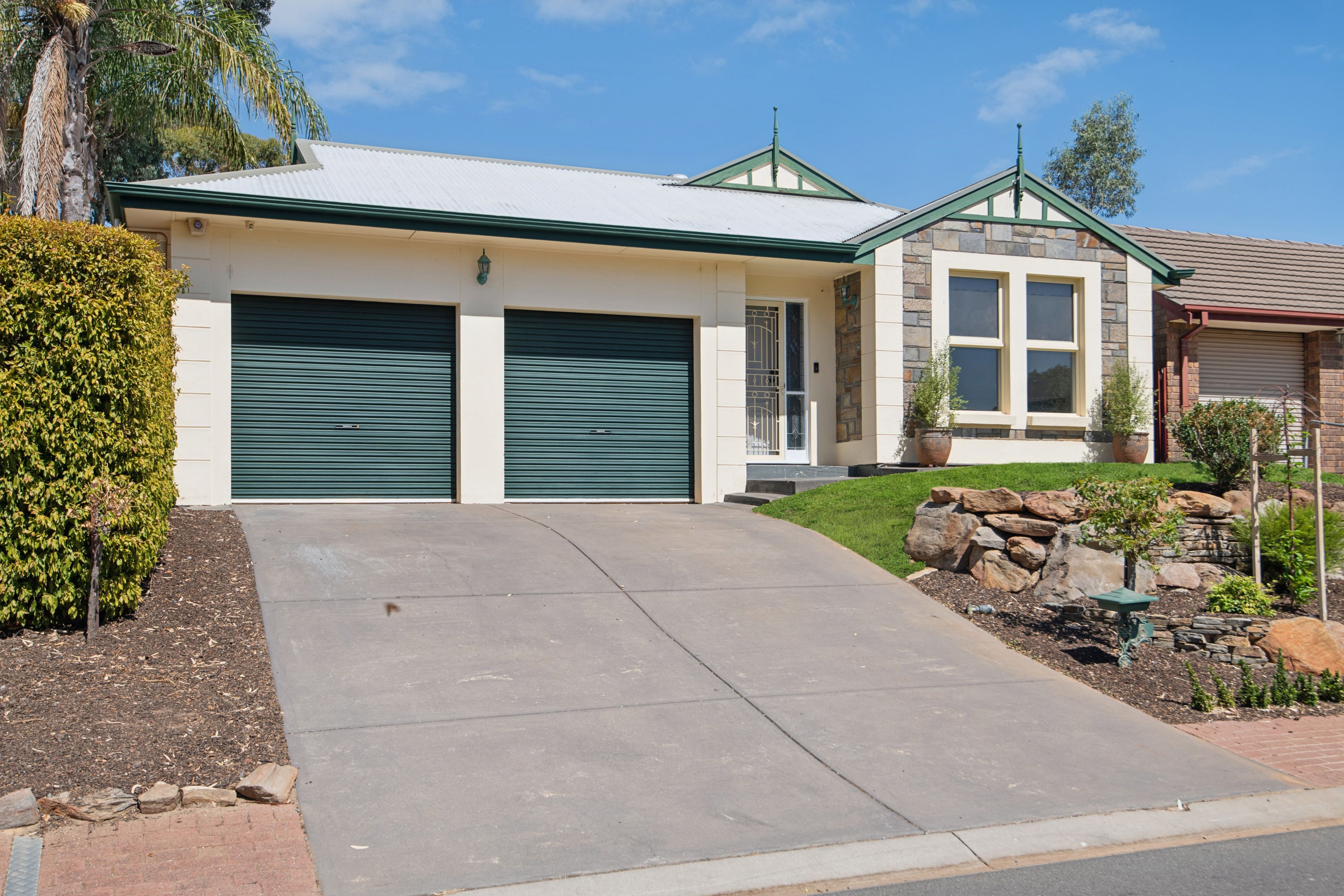 6 Margaret Cutten Grove, Aberfoyle Park SA 5159