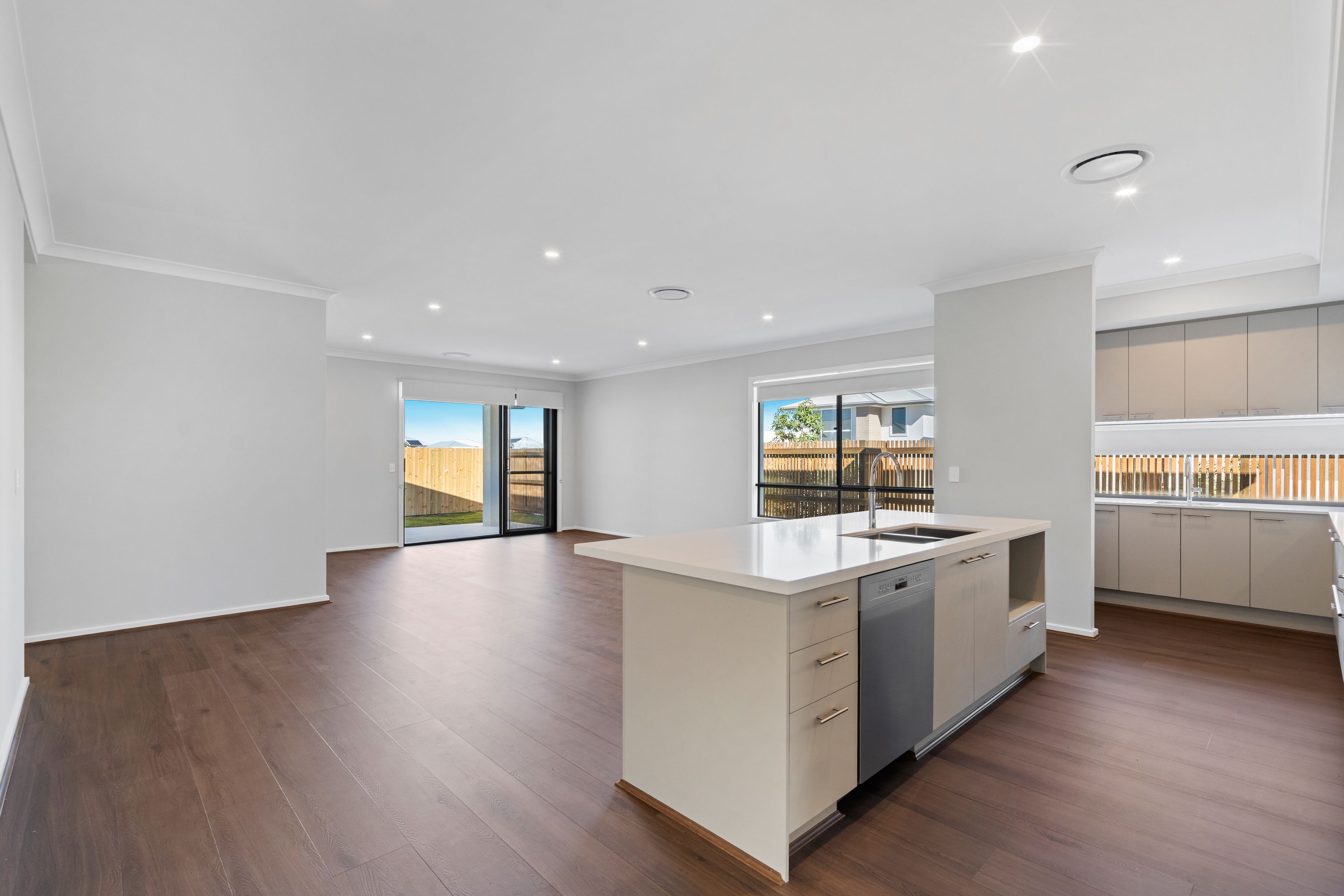 52 Magenta Street, Greenbank, QLD 4124 - Sold House - Ray White Acacia ...