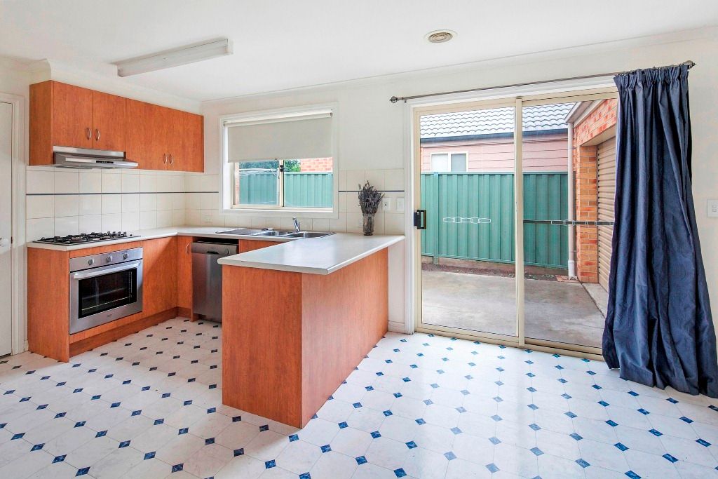 5 Domain Gardens, Sebastopol, VIC 3356