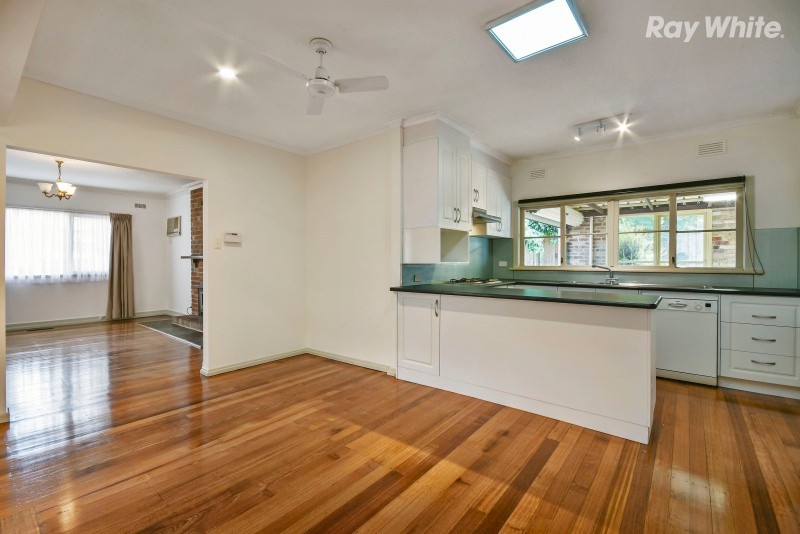 10 Norma Crescent South, Knoxfield, VIC 3180