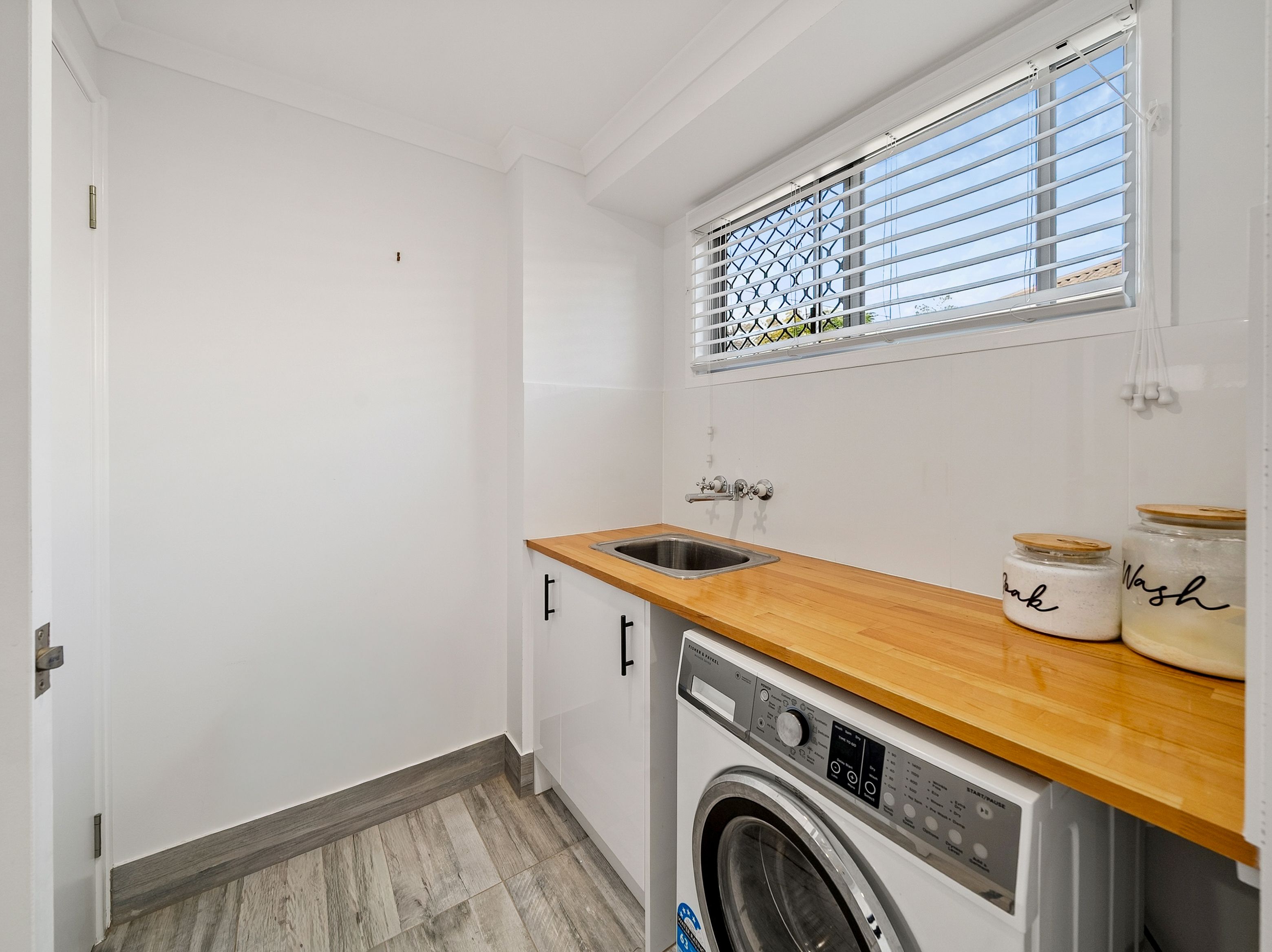 14 Roma Street — photo 24 of 29