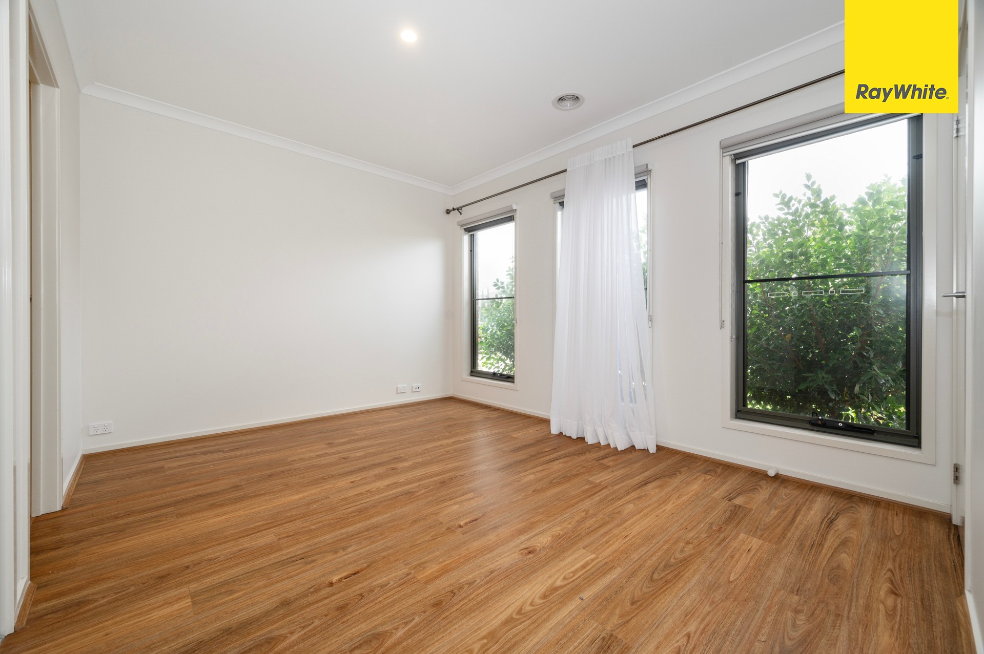 18 Wully Street, THORNHILL PARK, VIC 3335