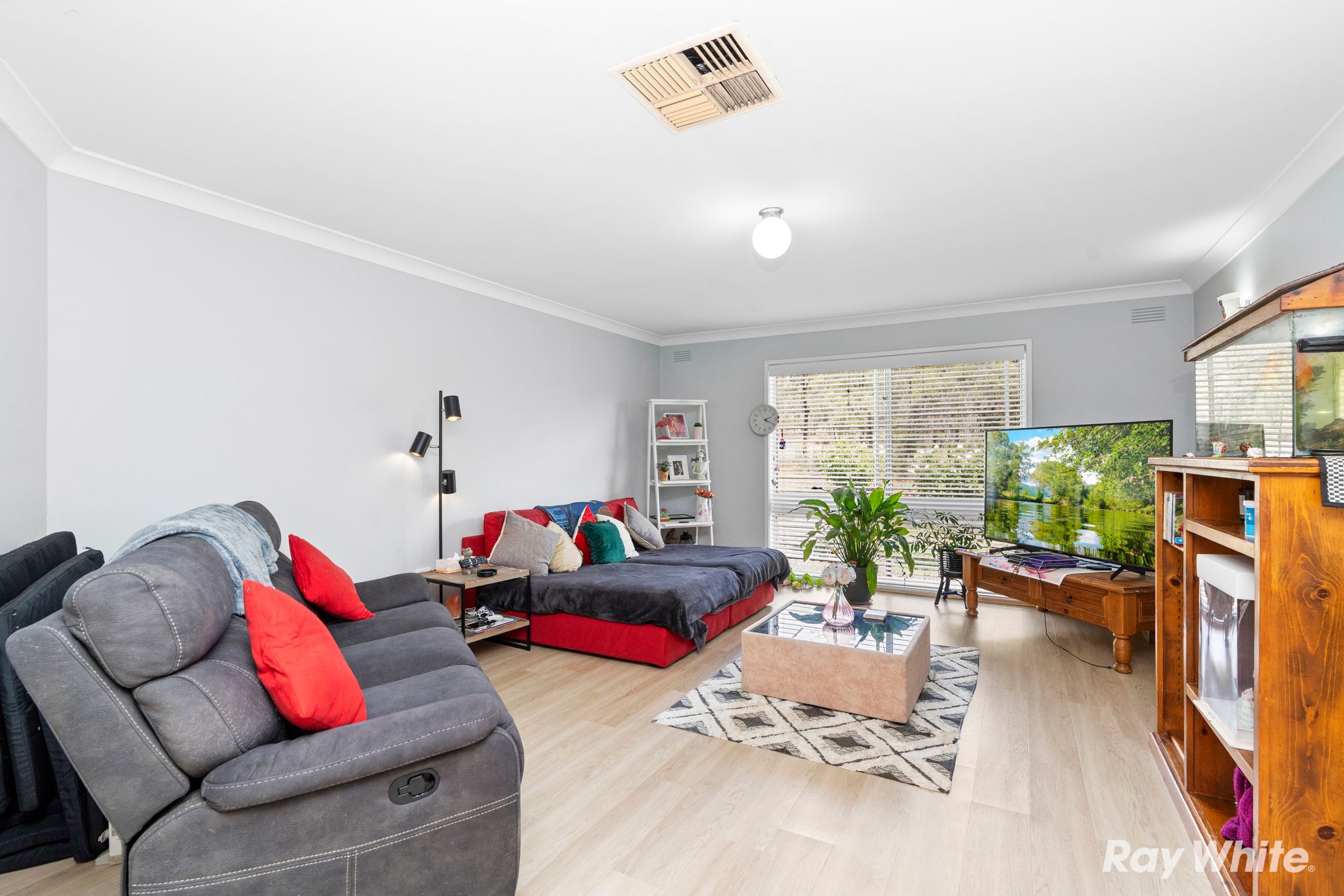 63 Leavenworth Drive, Mount Austin, NSW 2650