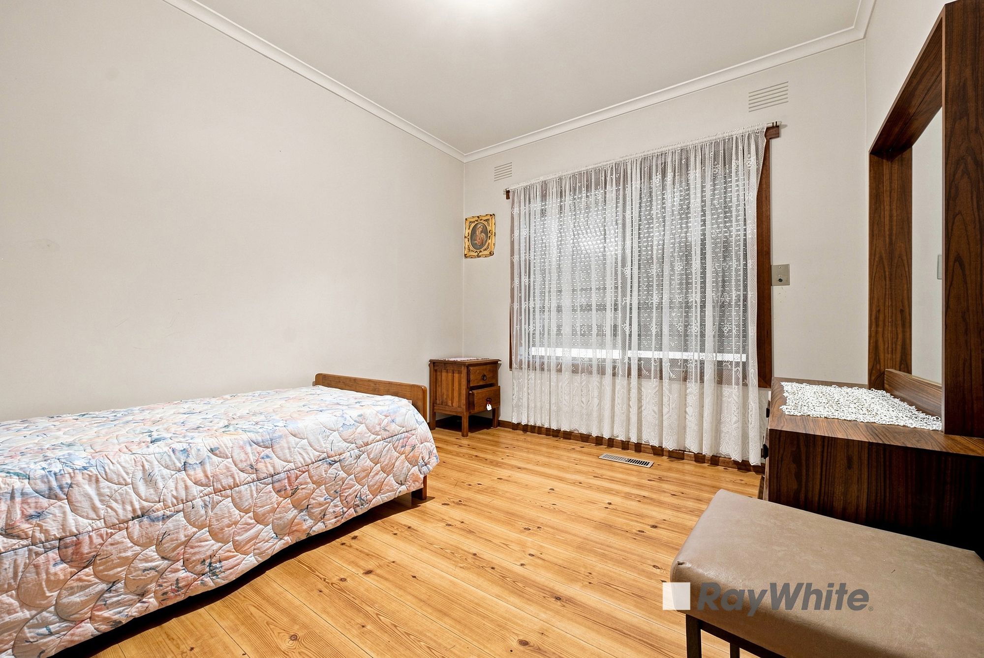 8 Regal Avenue — photo 9 of 22