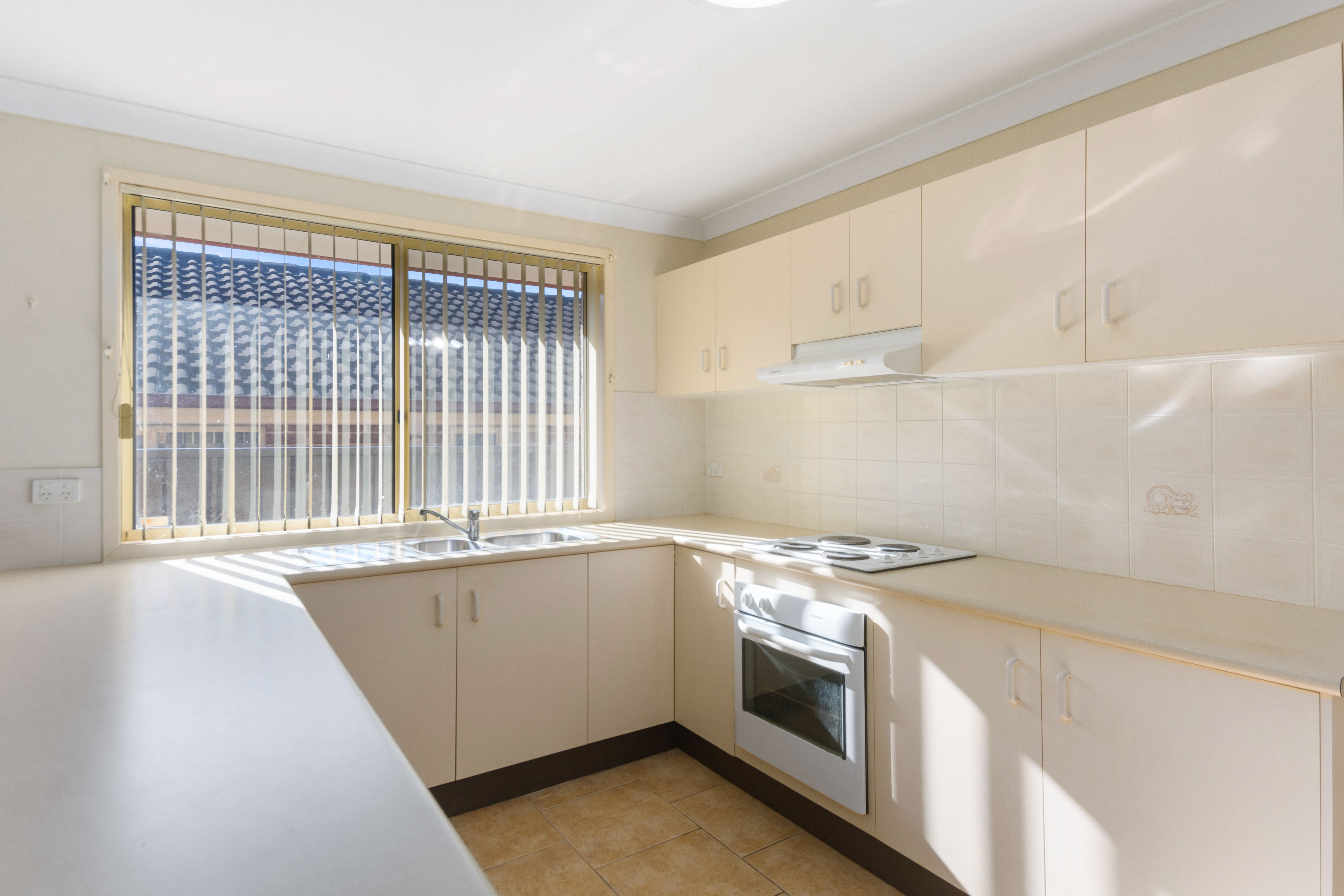 8 Hallam Close, Kanahooka, NSW 2530