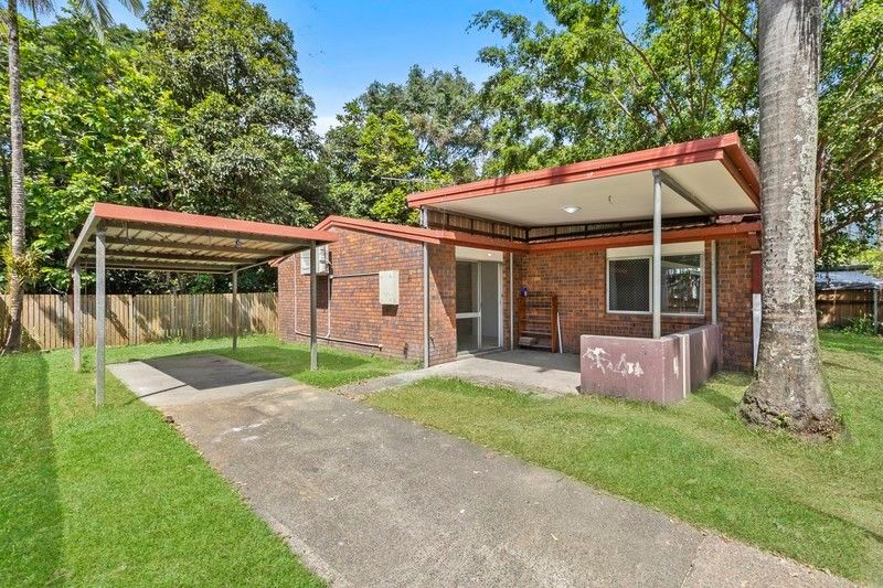 32 Mcewen Street, Mooroobool, QLD 4870