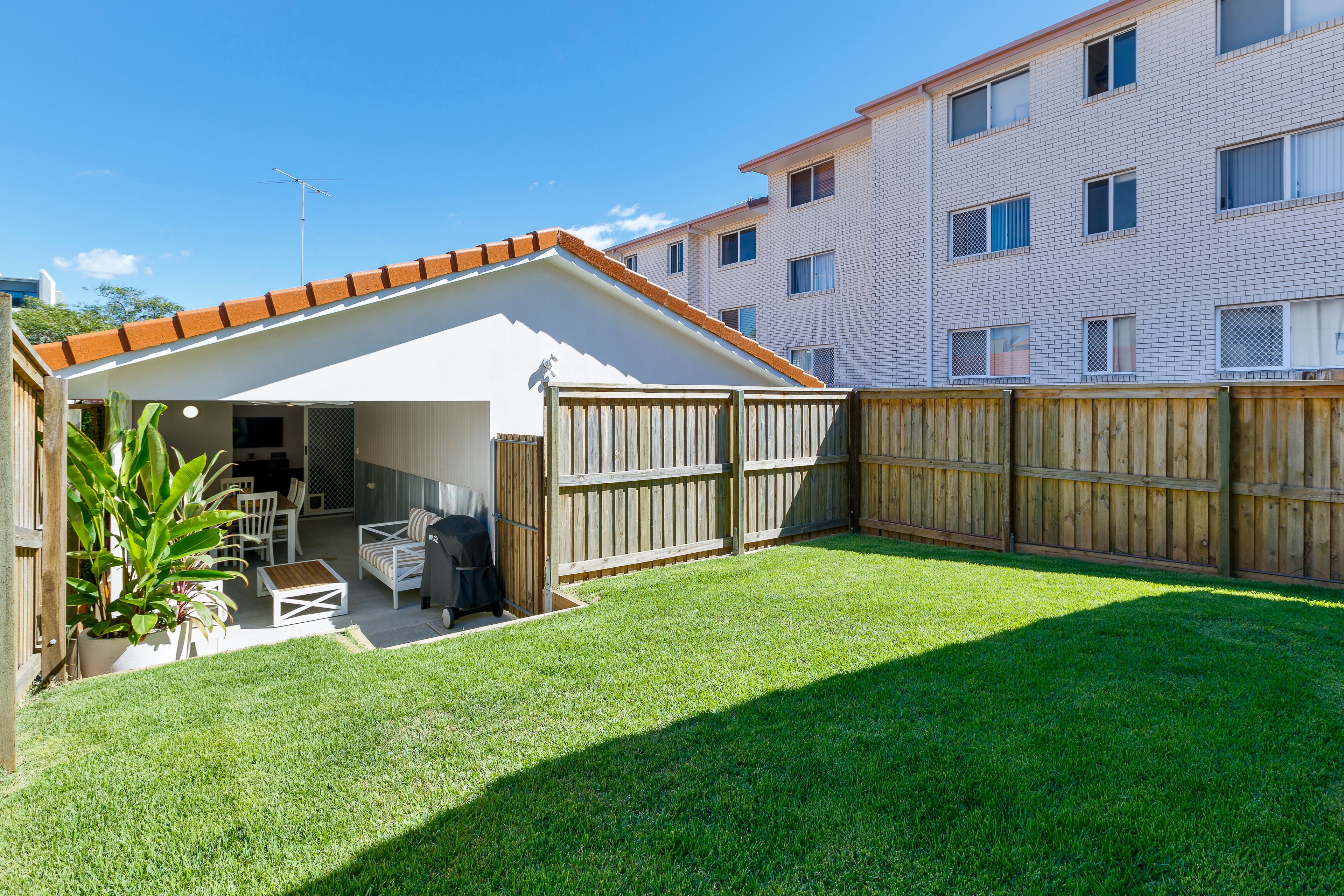 1/11 Lloyd Street — photo 17 of 18