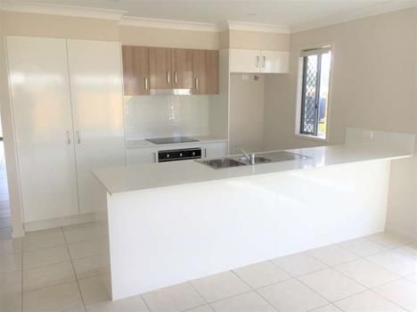 17 Allerton Park Drive, Park Ridge, QLD 4125