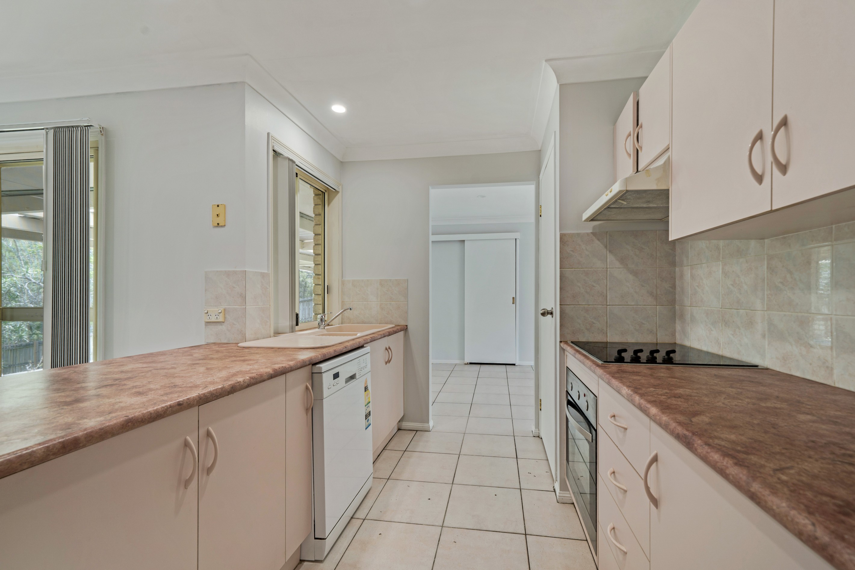 42 Kummara Road, Edens Landing, QLD 4207