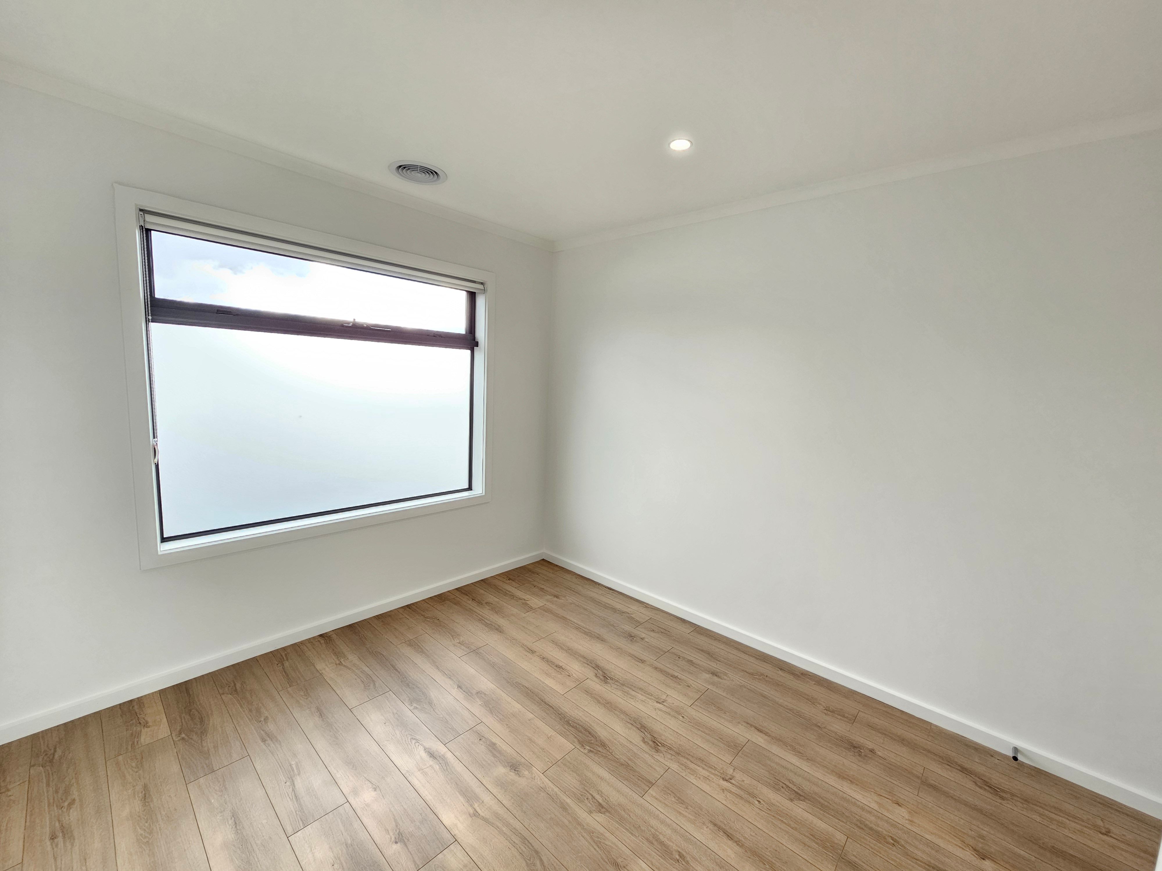 10 Attraction Walk, AINTREE, VIC 3336
