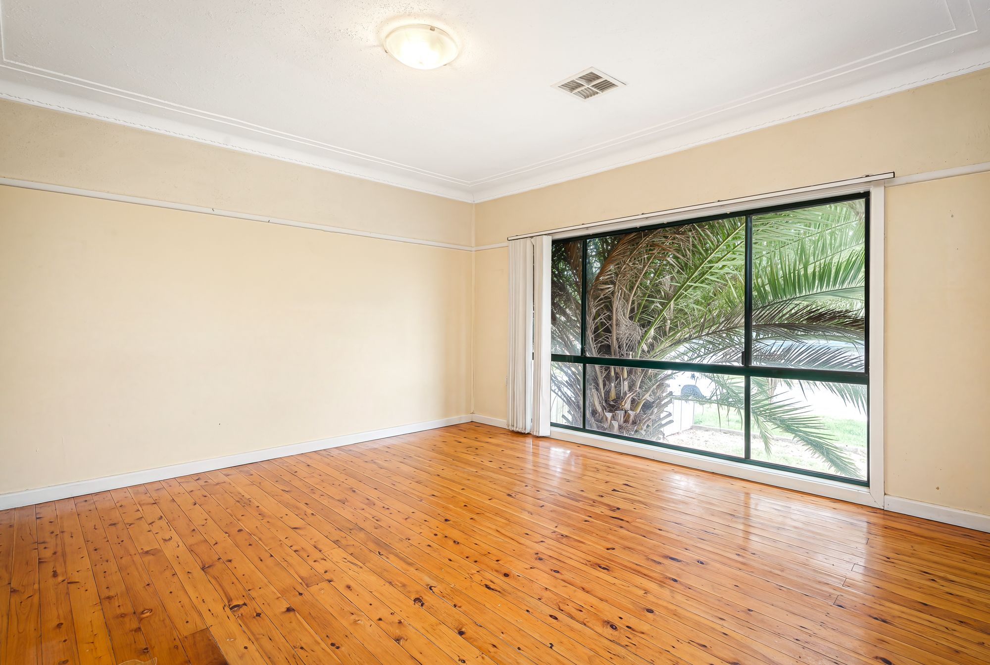 37 & 37A Lincoln Drive — photo 5 of 17