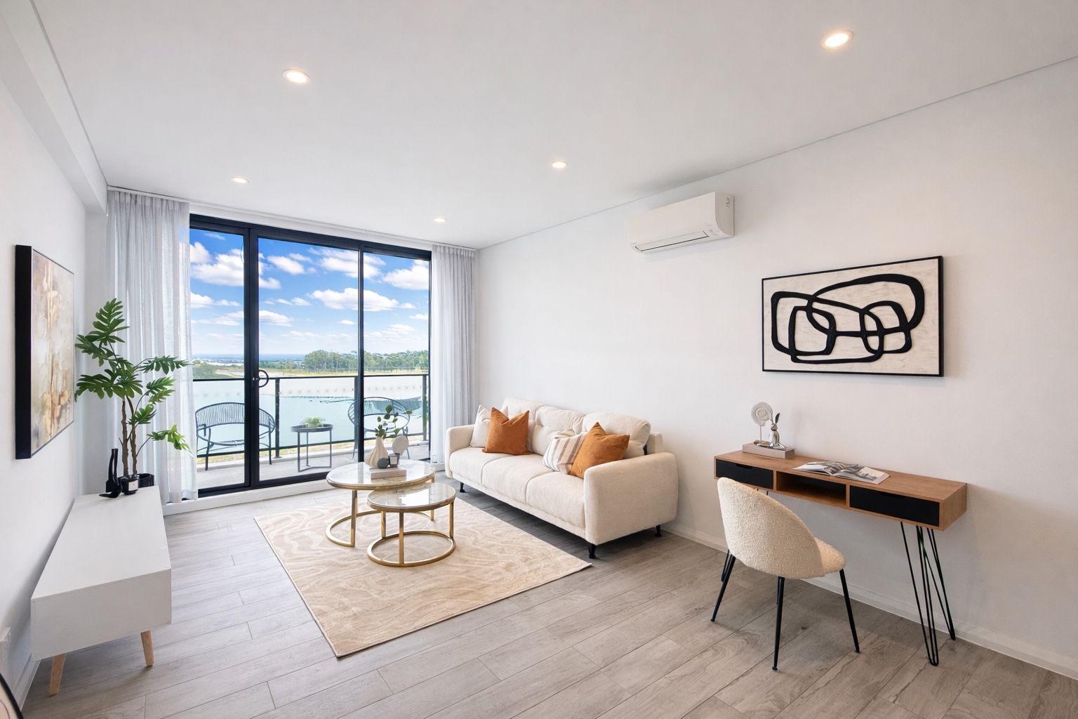 702/4 Herman Crescent, Rouse Hill, NSW 2155