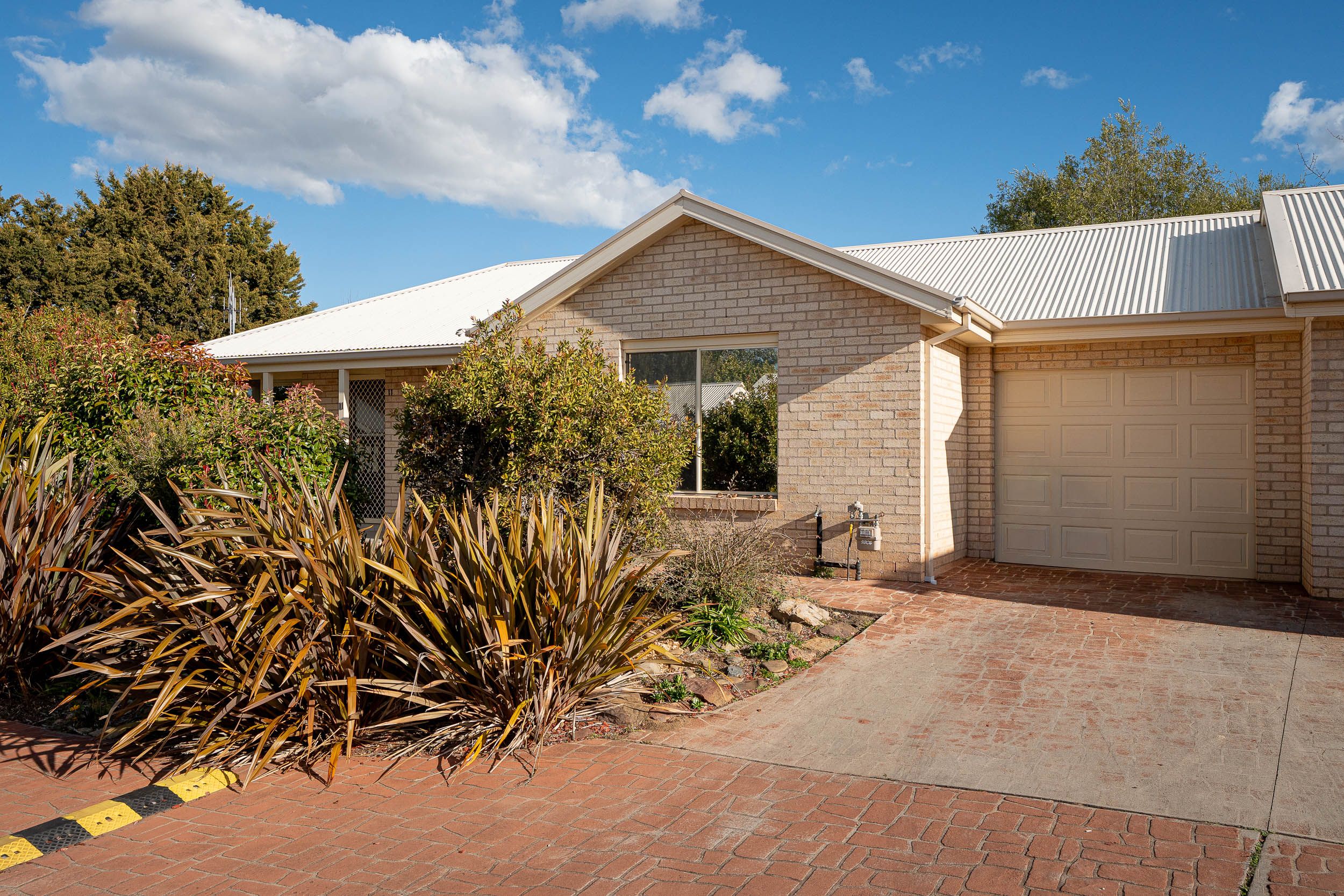 11/19 Faithfull Street — photo from Ray White Goulburn