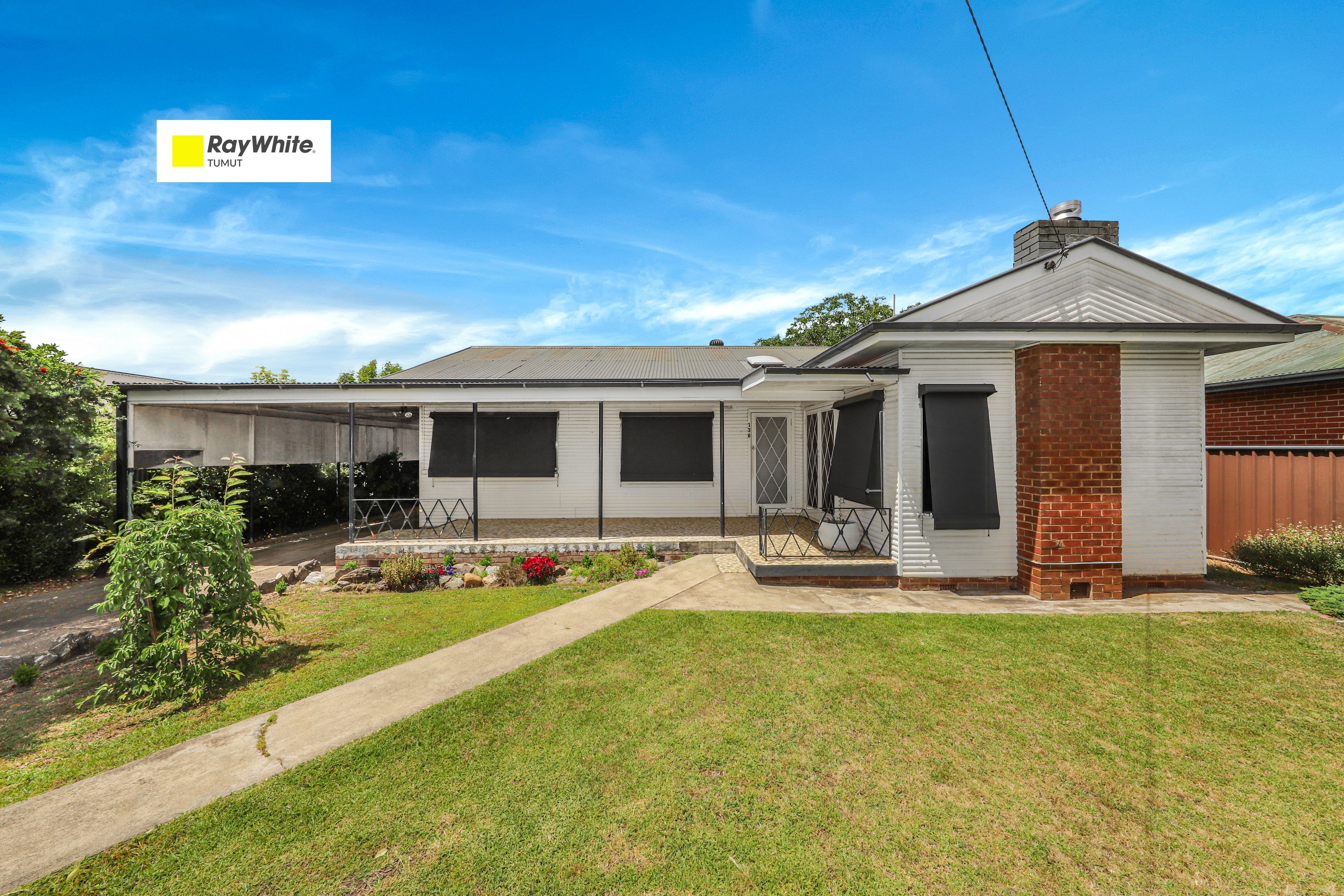 136 Simpson Street, Tumut NSW 2720