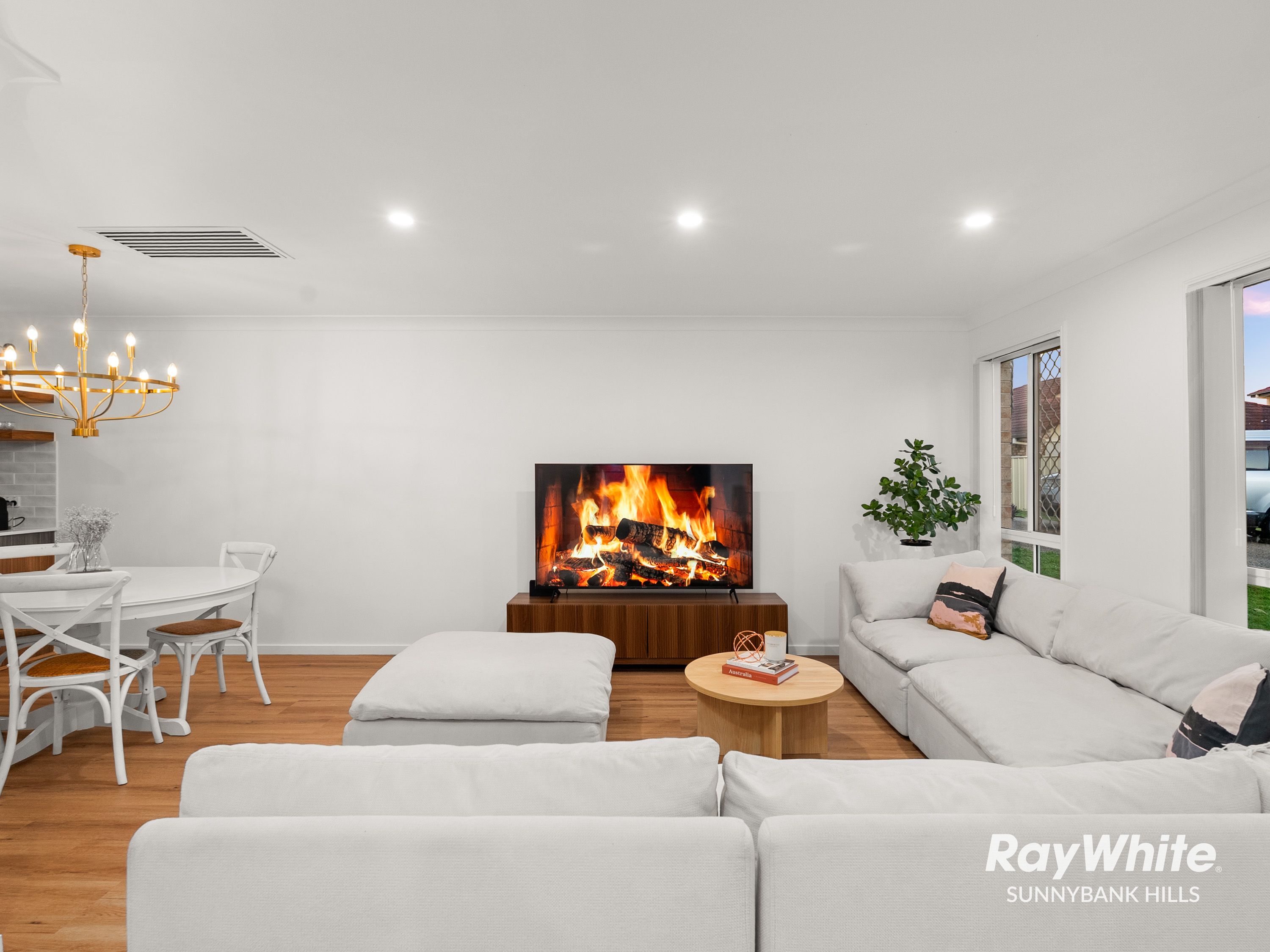 22 Cornell Close — photo 8 of 30