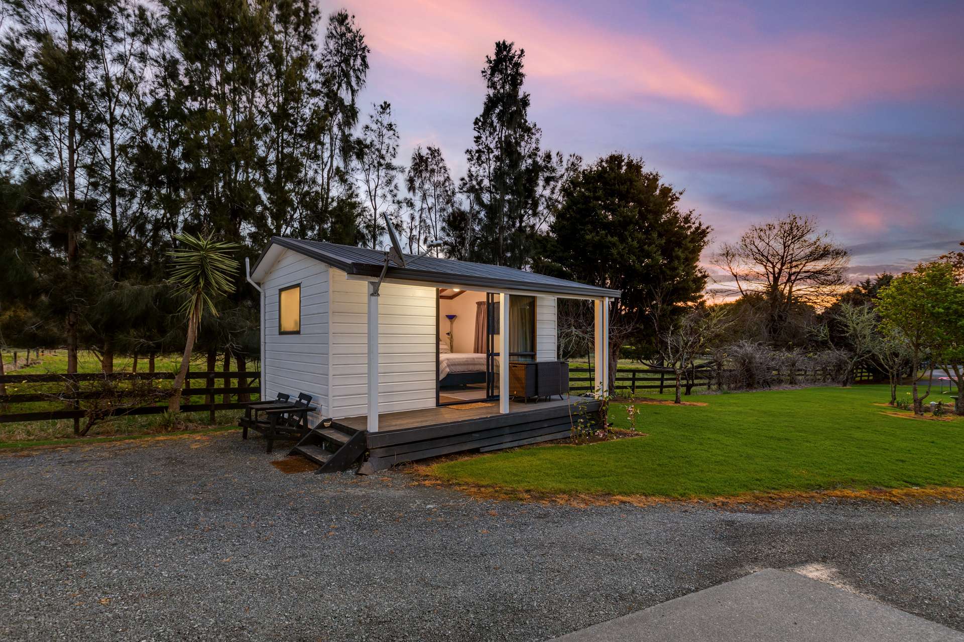 327 Tangihua Road photo 4