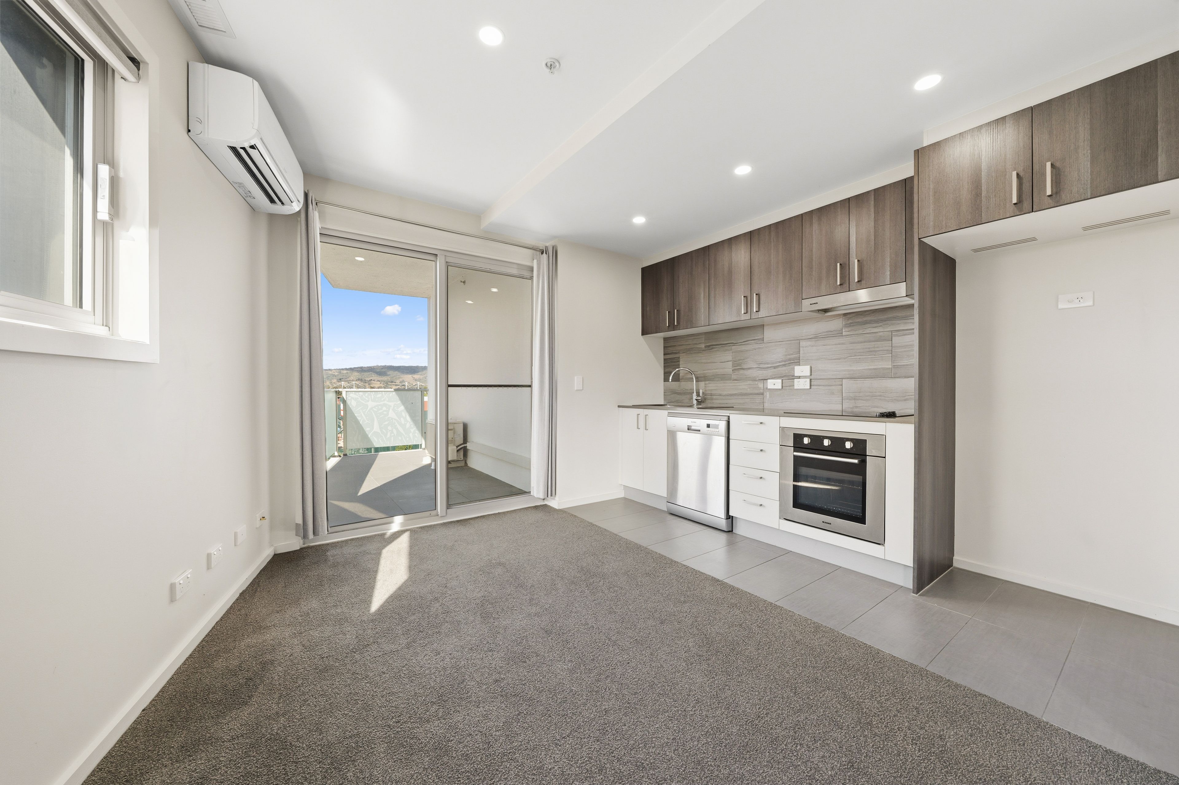 213/325 Anketell Street, Greenway, ACT 2900