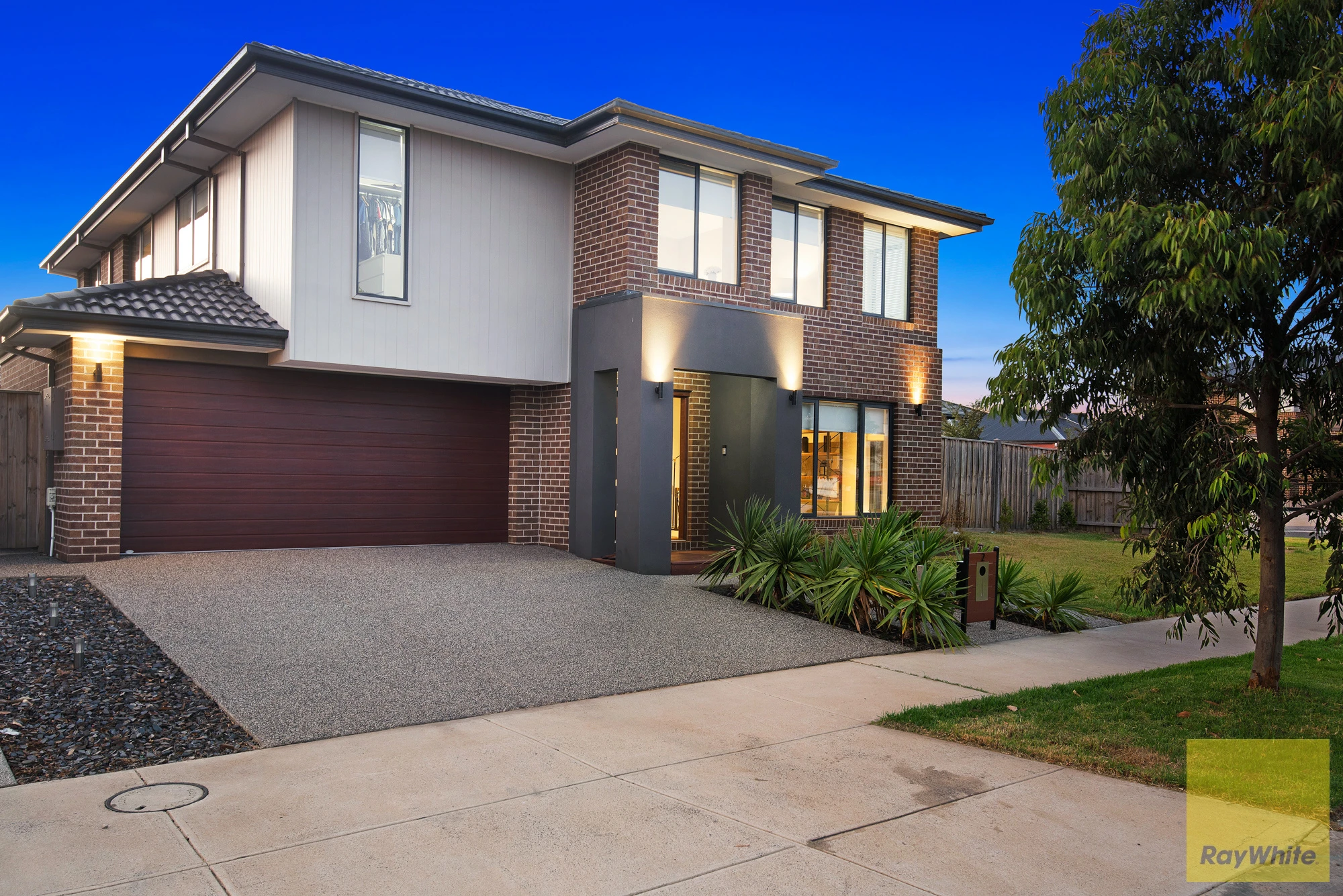 2 Rochester Grove, Truganina, VIC 3029
