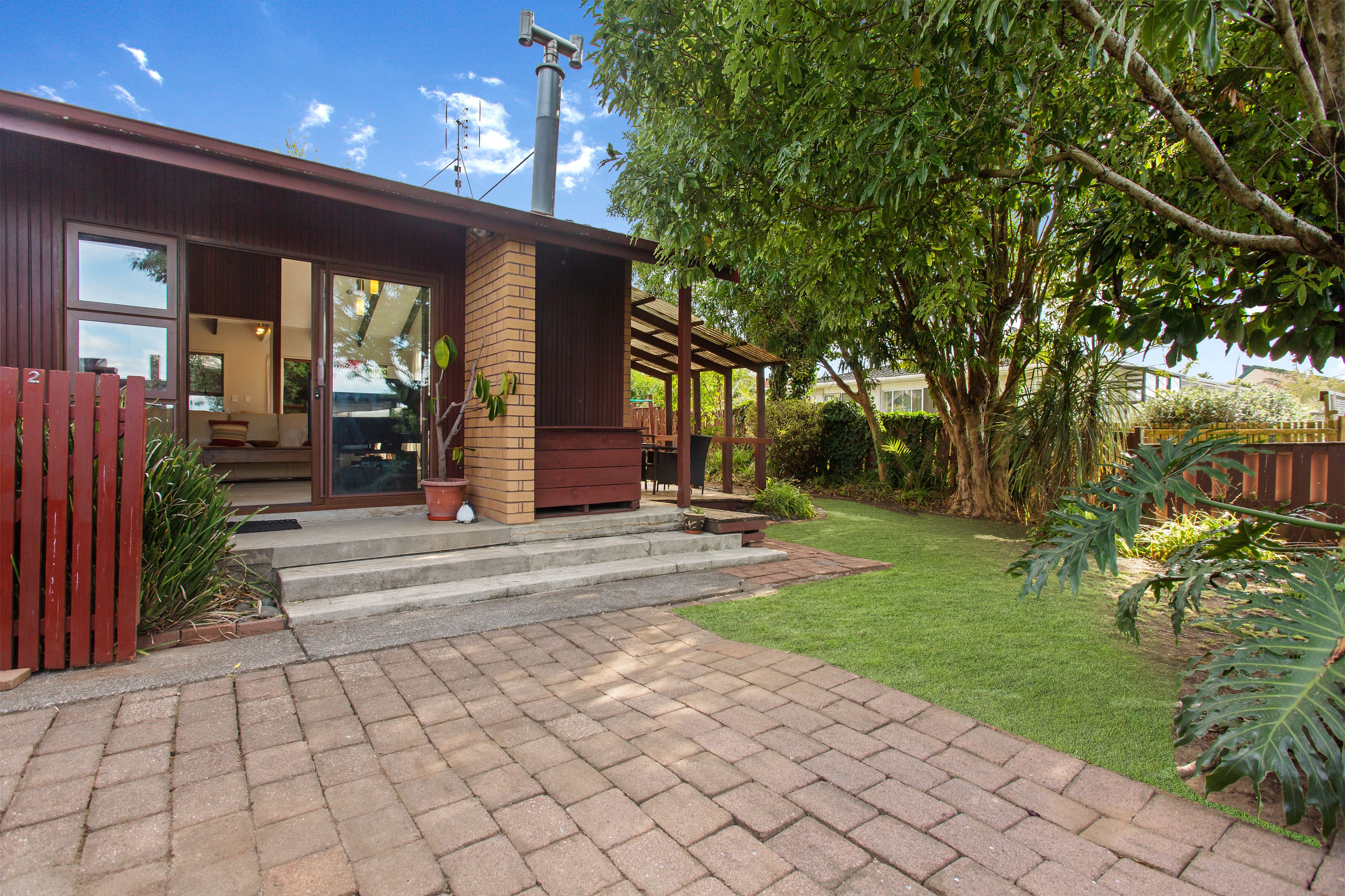 2/23 Prince Regent Drive, Half Moon Bay, Manukau City