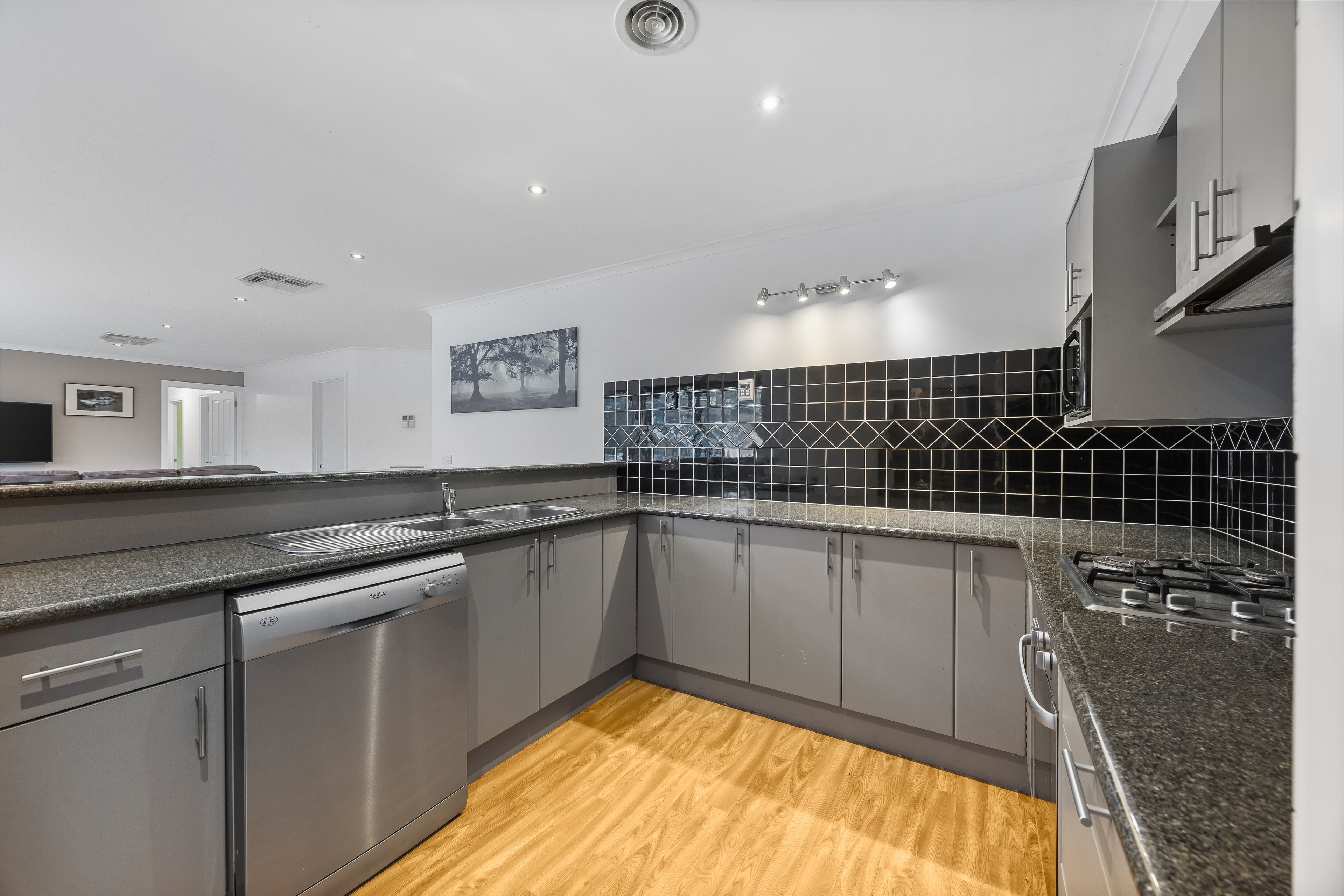 25 Lyttle Crescent, Cardigan Village, VIC 3352