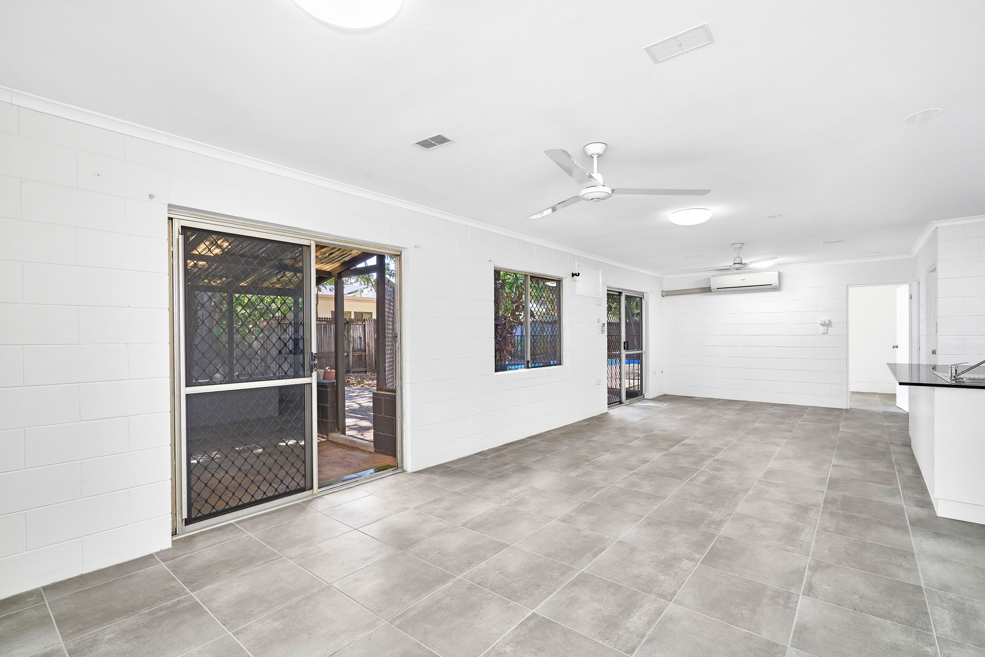 37 Magnolia Street, Holloways Beach, QLD 4878