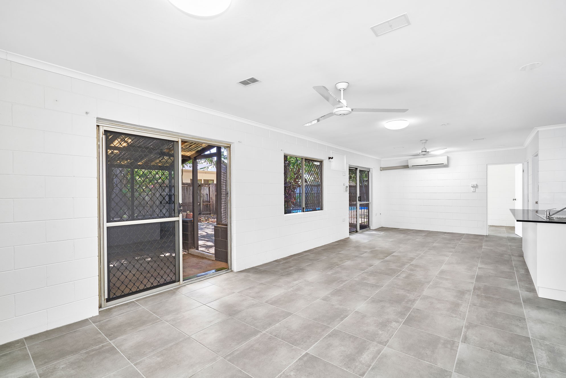 37 Magnolia Street, Holloways Beach, QLD 4878