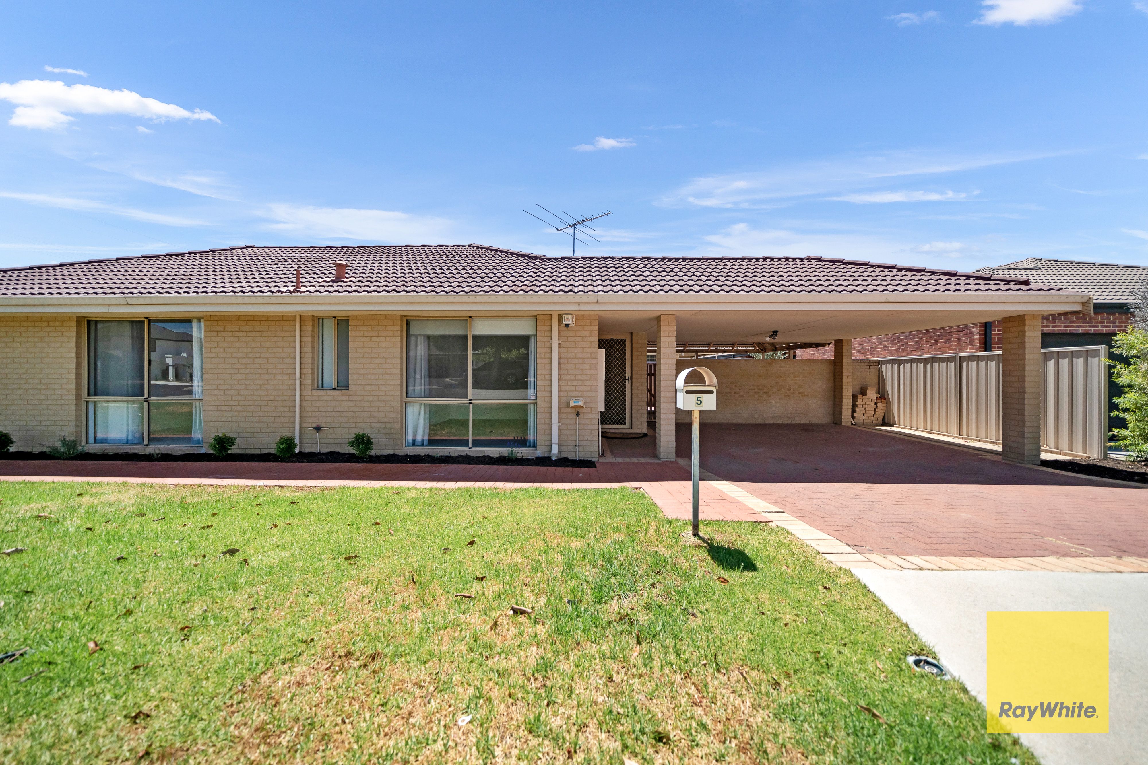 5 Churt Place, Morley WA 6062