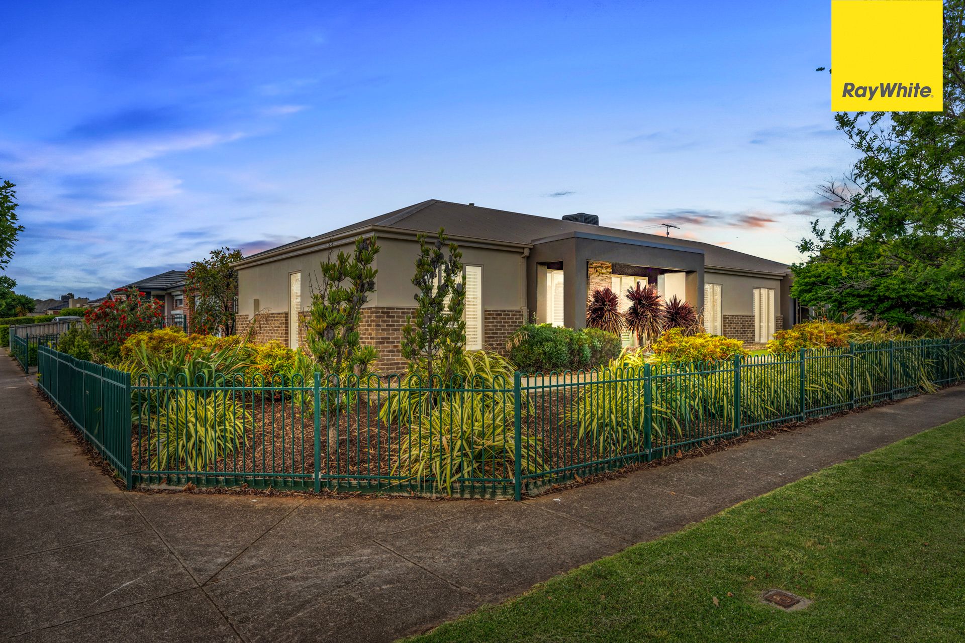 16 Botanica Springs Boulevard, Brookfield, VIC 3338
