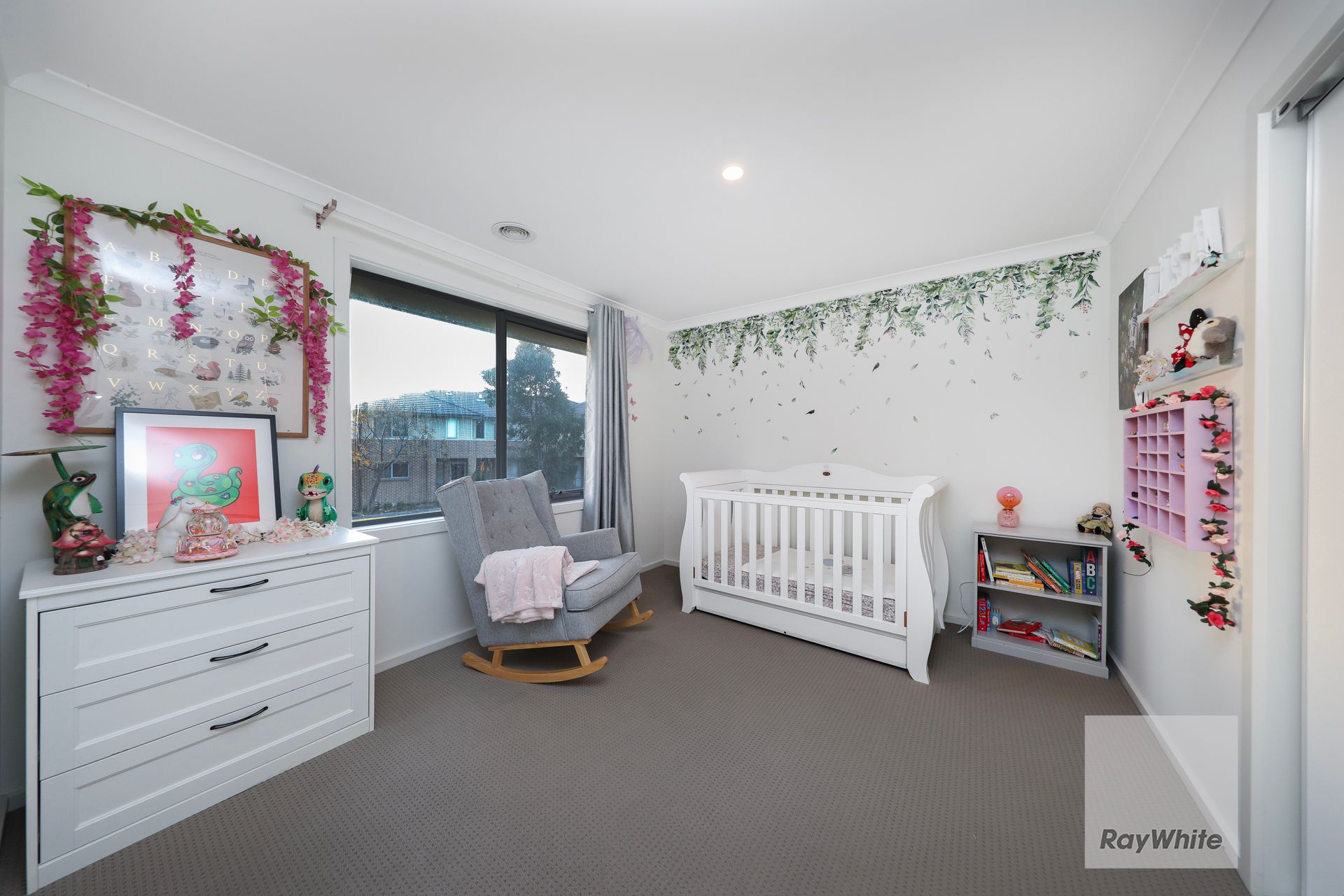 11 Parkfield Walk — photo 16 of 30