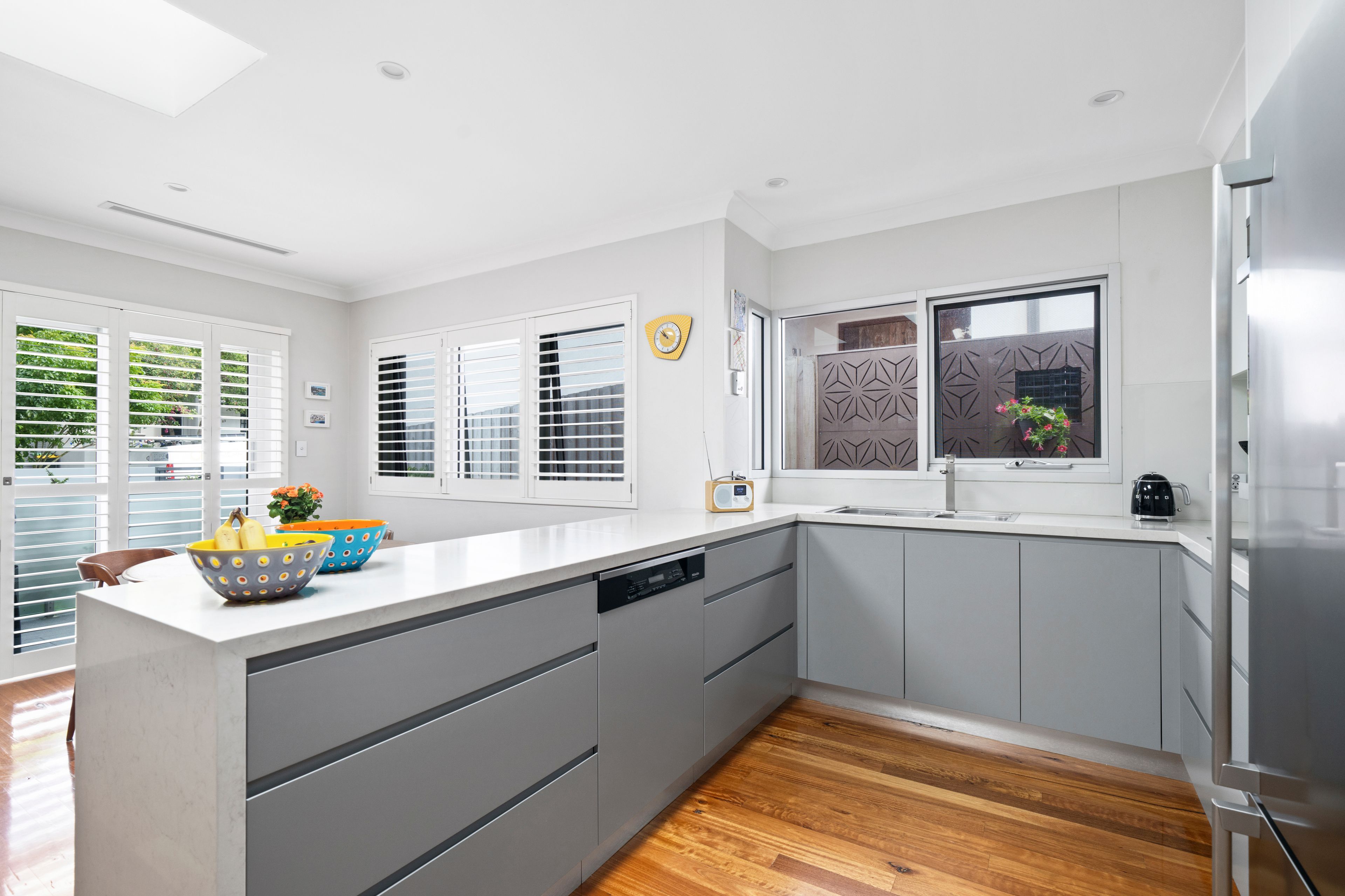 86 Ruthven Street — photo 4 of 16