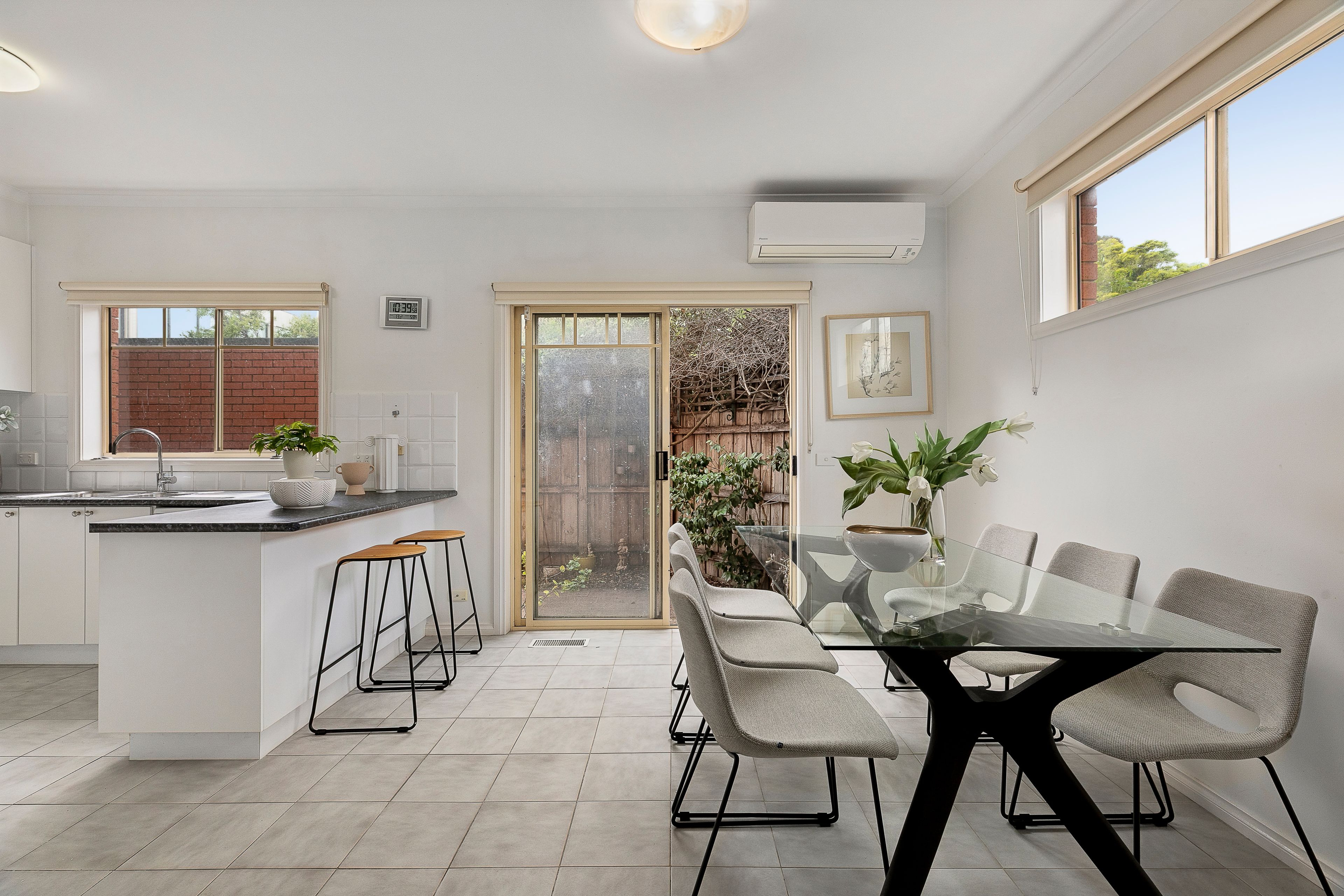 1/8 Carrum Street — photo 3 of 10