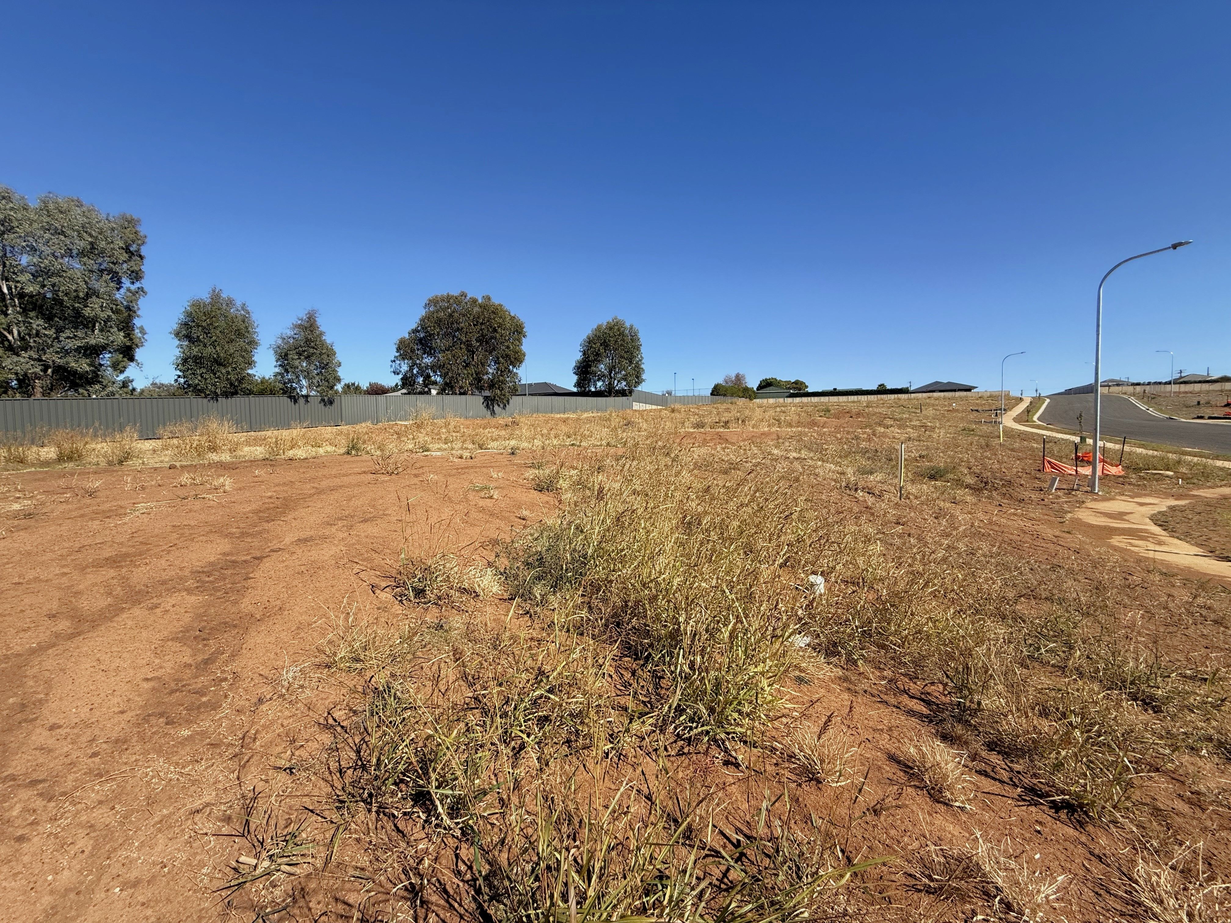 16 Armstrong Place, Young, NSW 2594