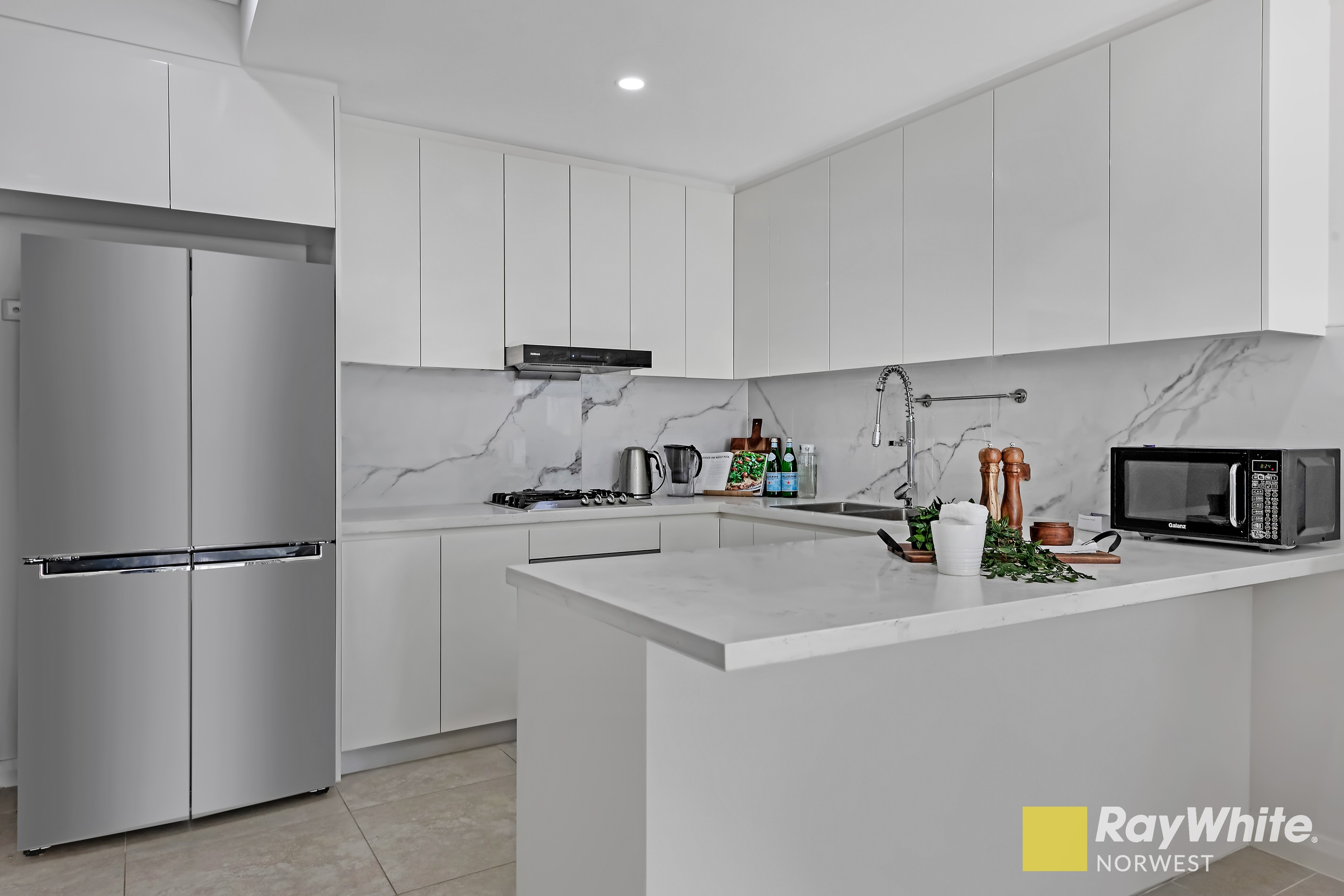 24/7-11 College Crescent, St Ives, NSW 2075