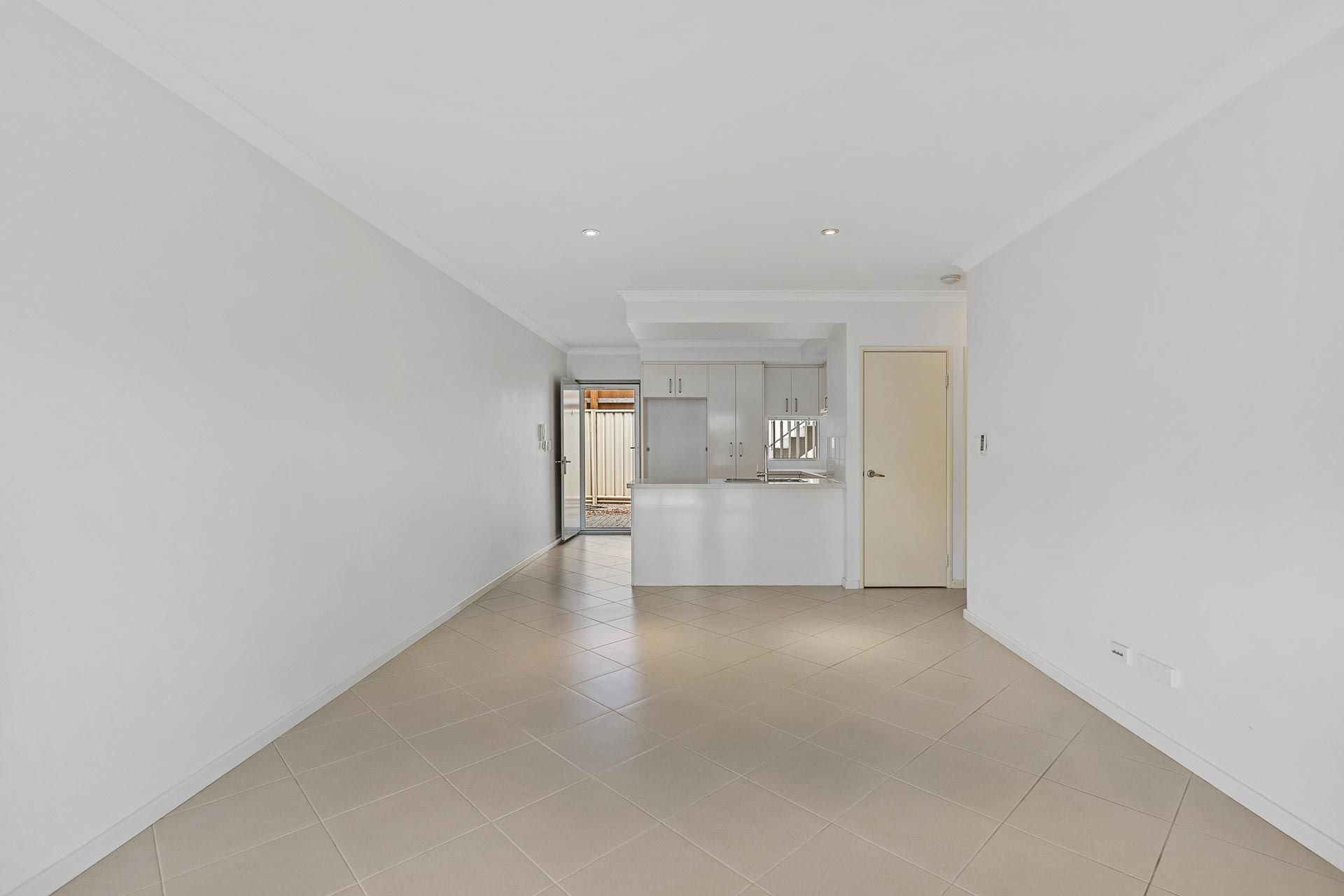 4/126 Tibradden Circle — photo 7 of 26