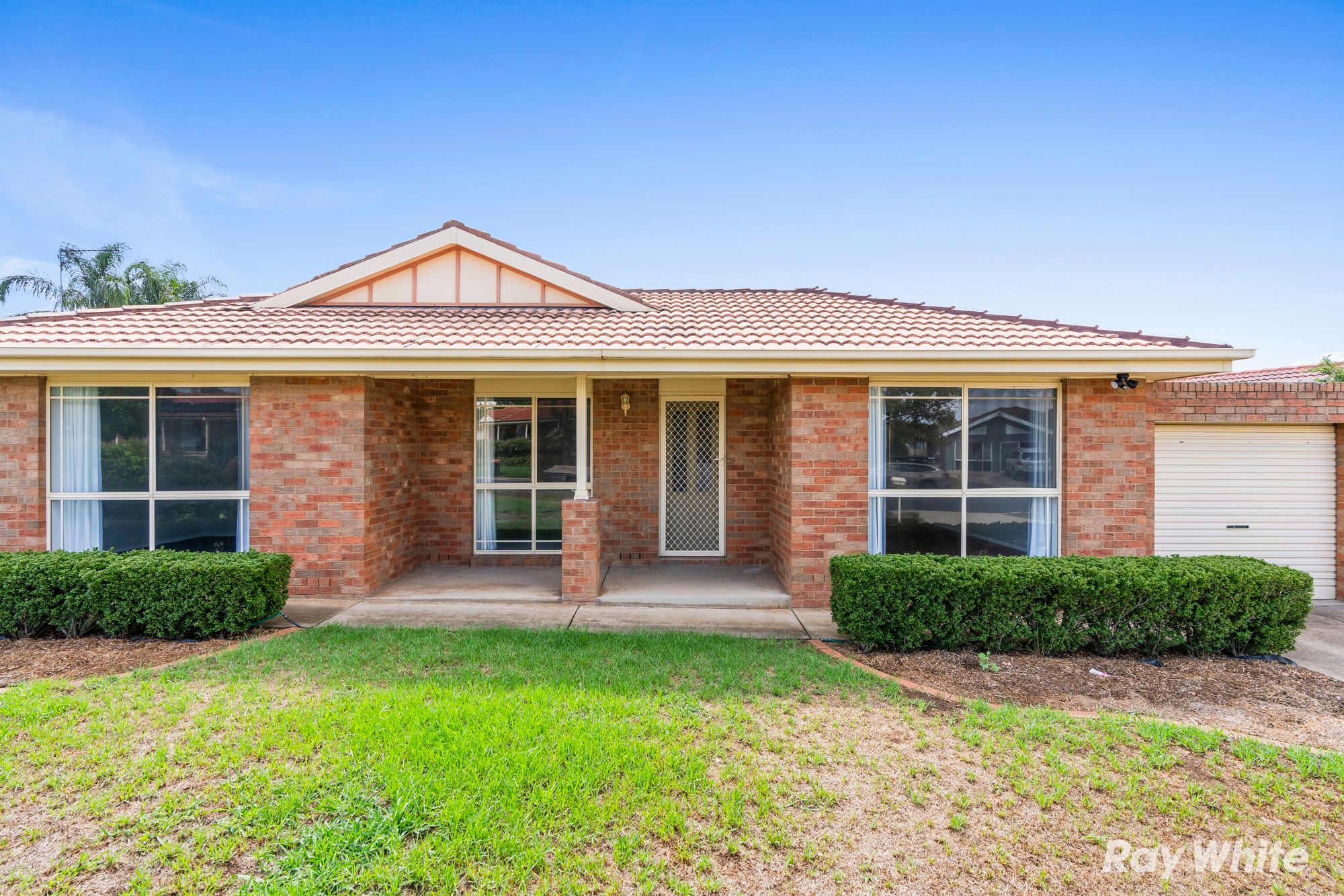 23 Kaldari Crescent, Glenfield Park NSW 2650