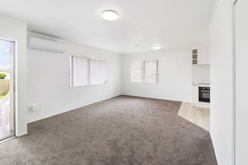 1/17 Dunstan Place photo 2