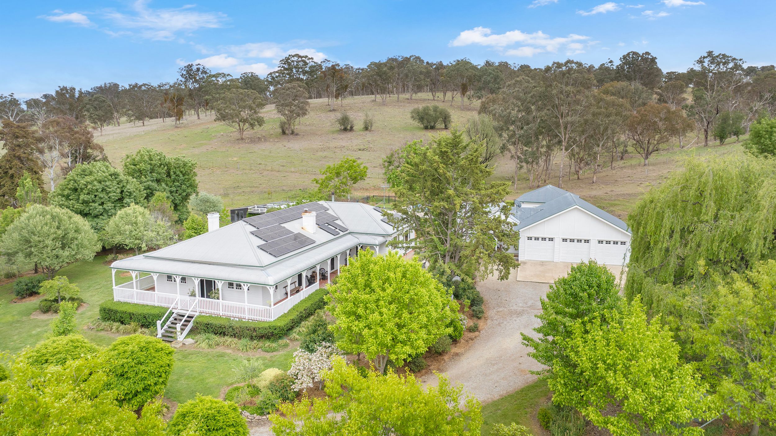 "Araluen" 11623 New England Highway — photo 6 of 30