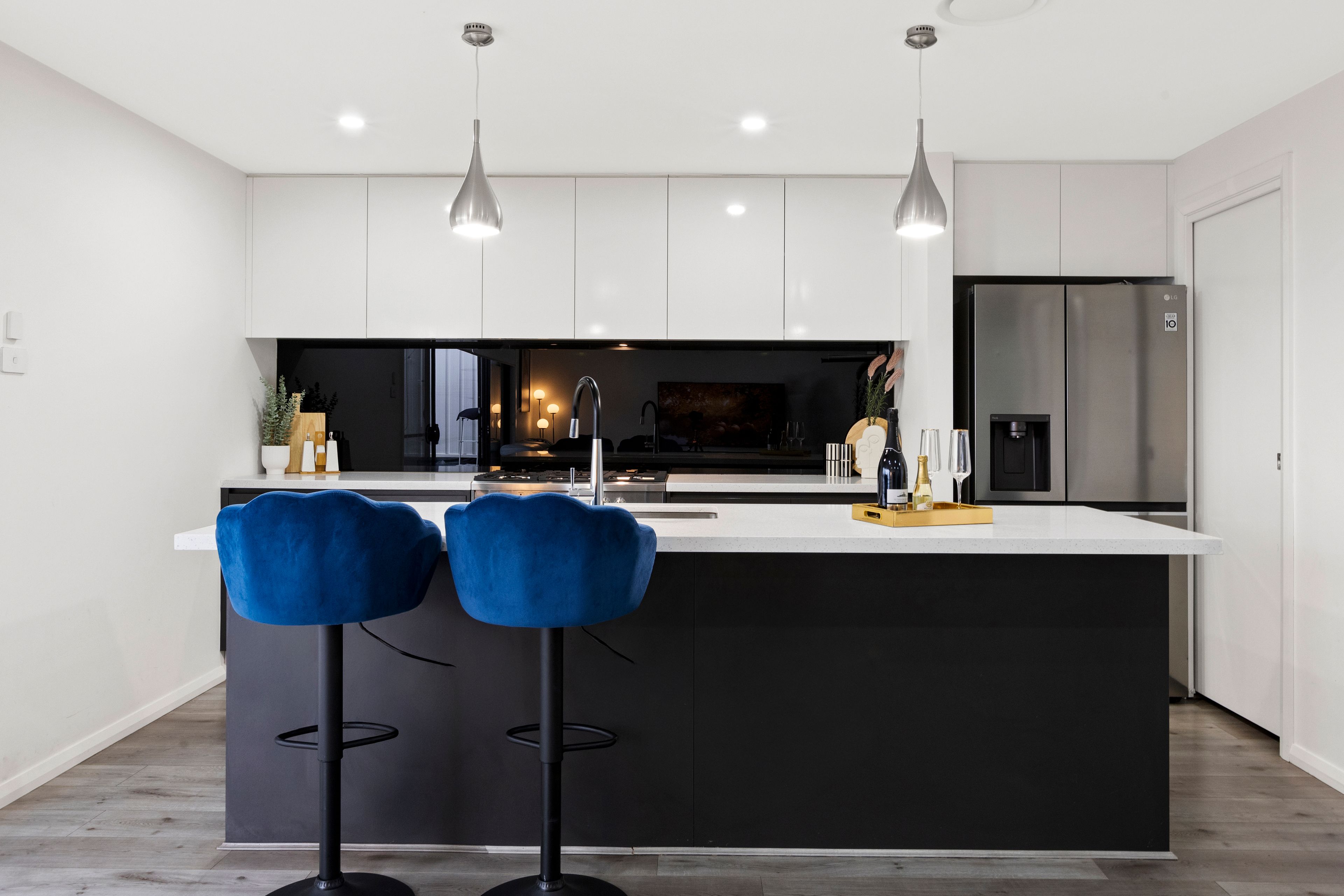 Modern, North Facing Torrens Title Duplex in Prime Family Friendly Location! — photo 6 of 19