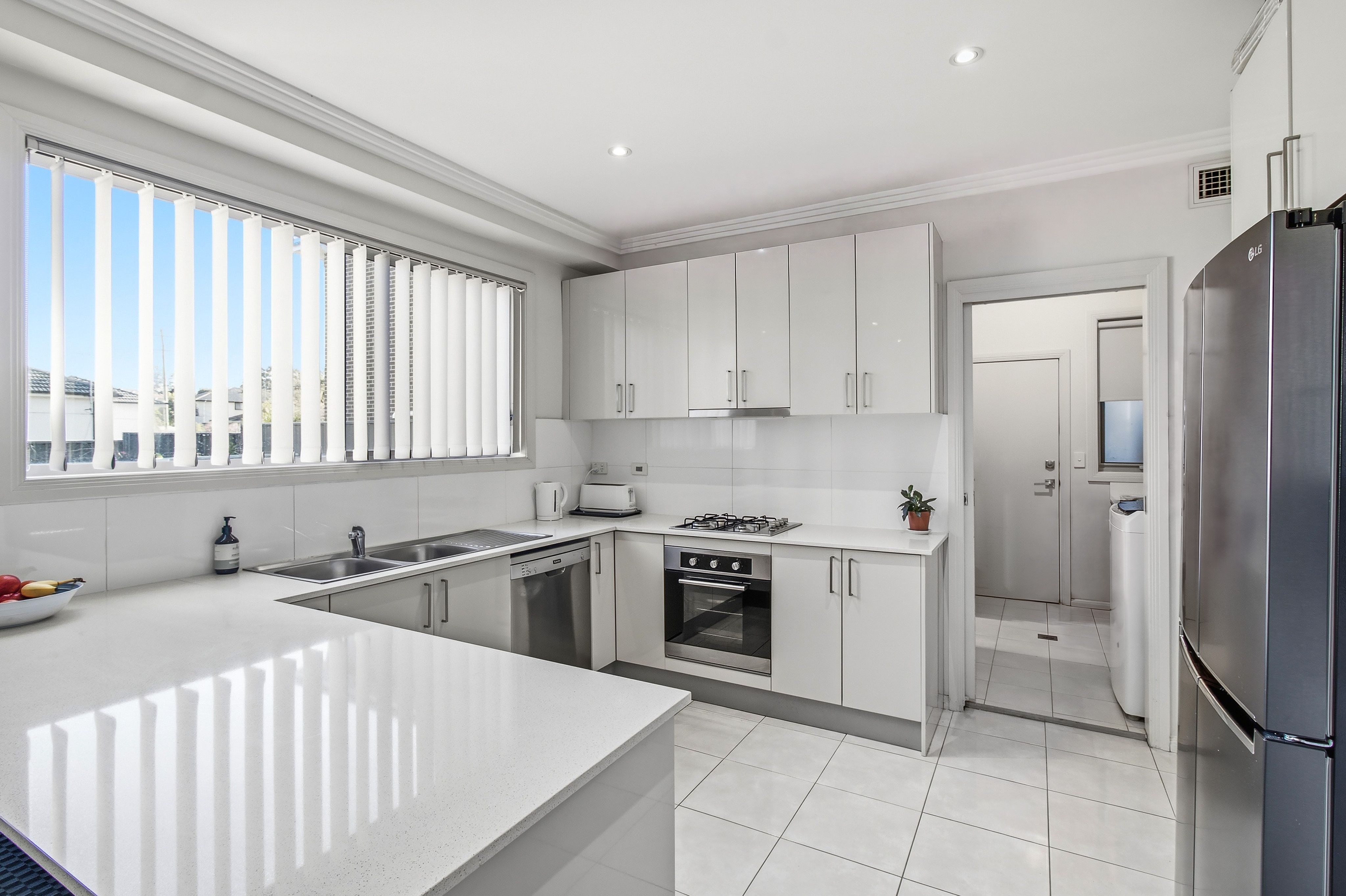 38A Grantham Road — photo 4 of 11