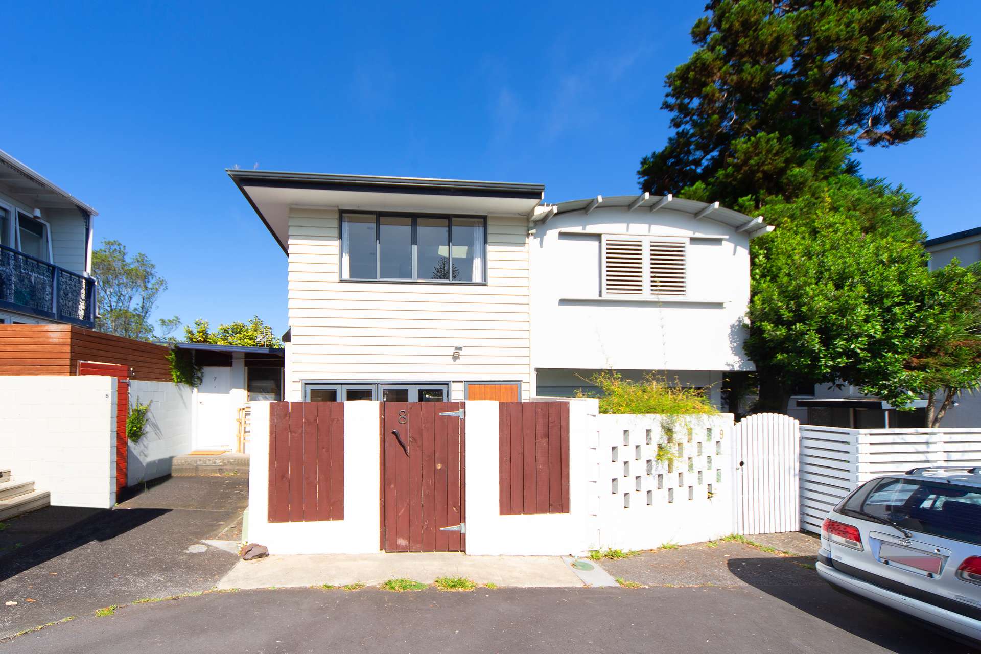 8/137 Jervois Road photo 0