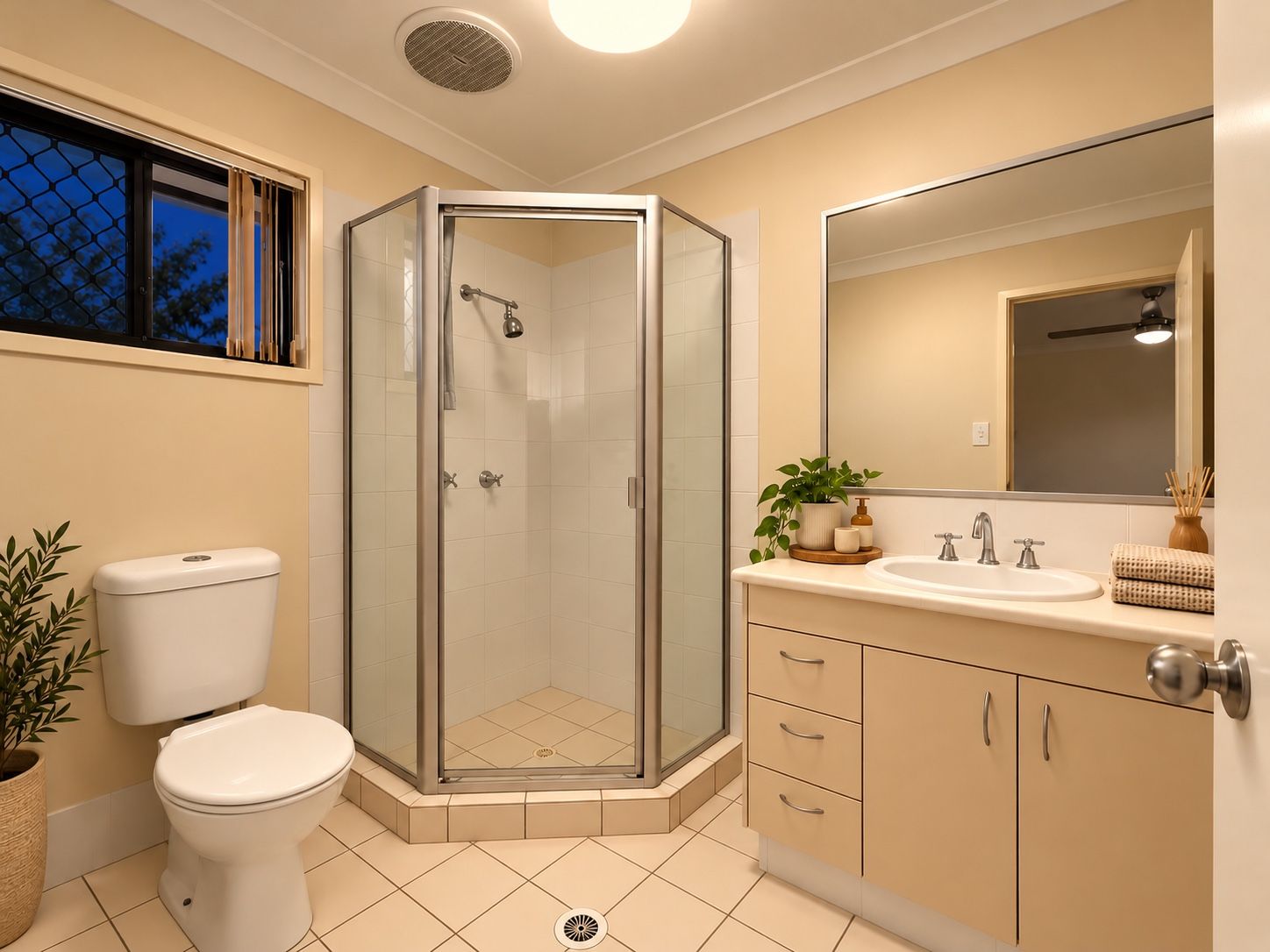 15B Starling Street — photo 6 of 11