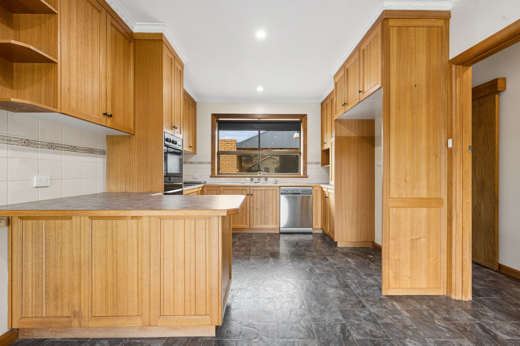 37 Coolabah Street — photo 3 of 11