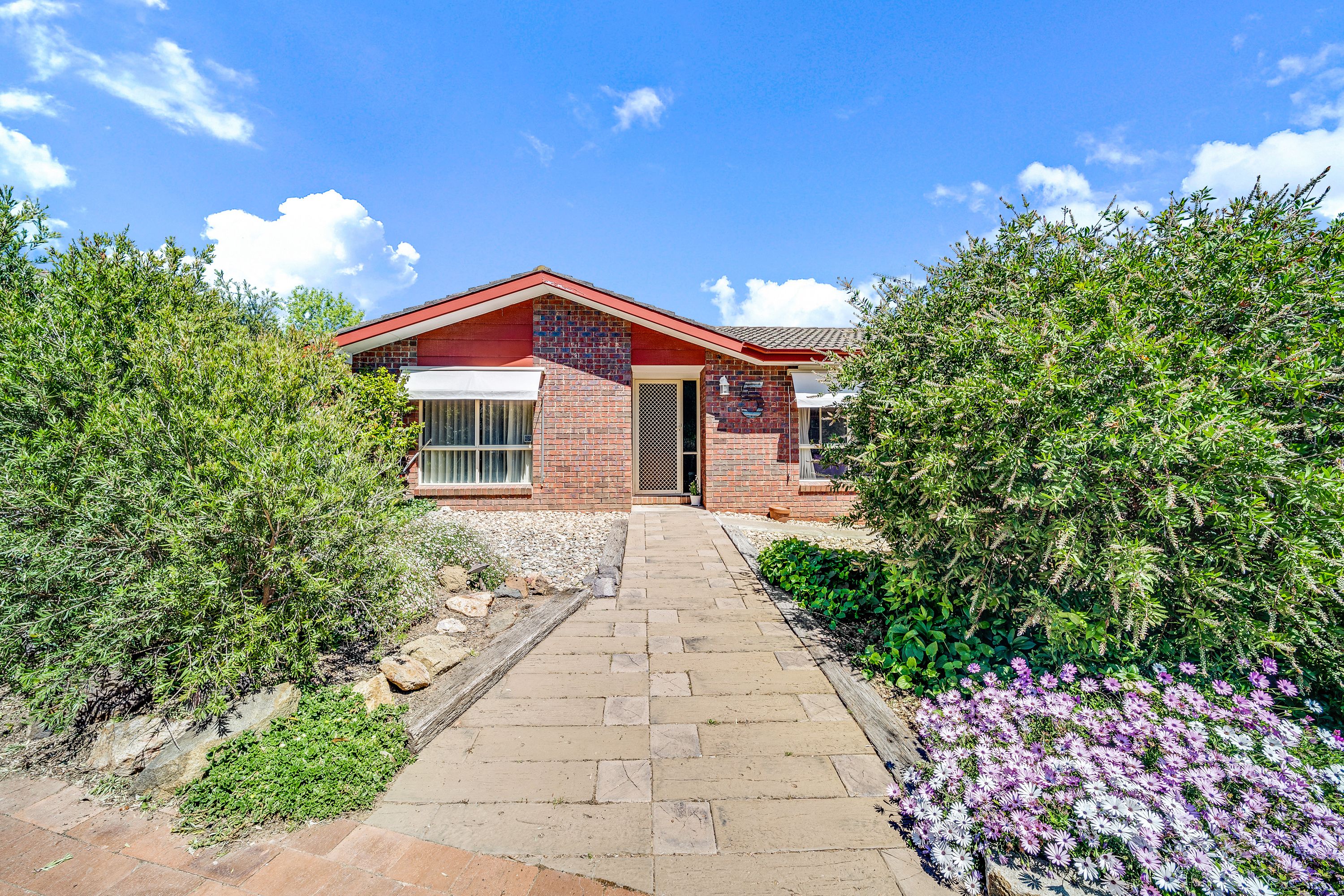 5 Leason Close, Dunlop, ACT 2615
